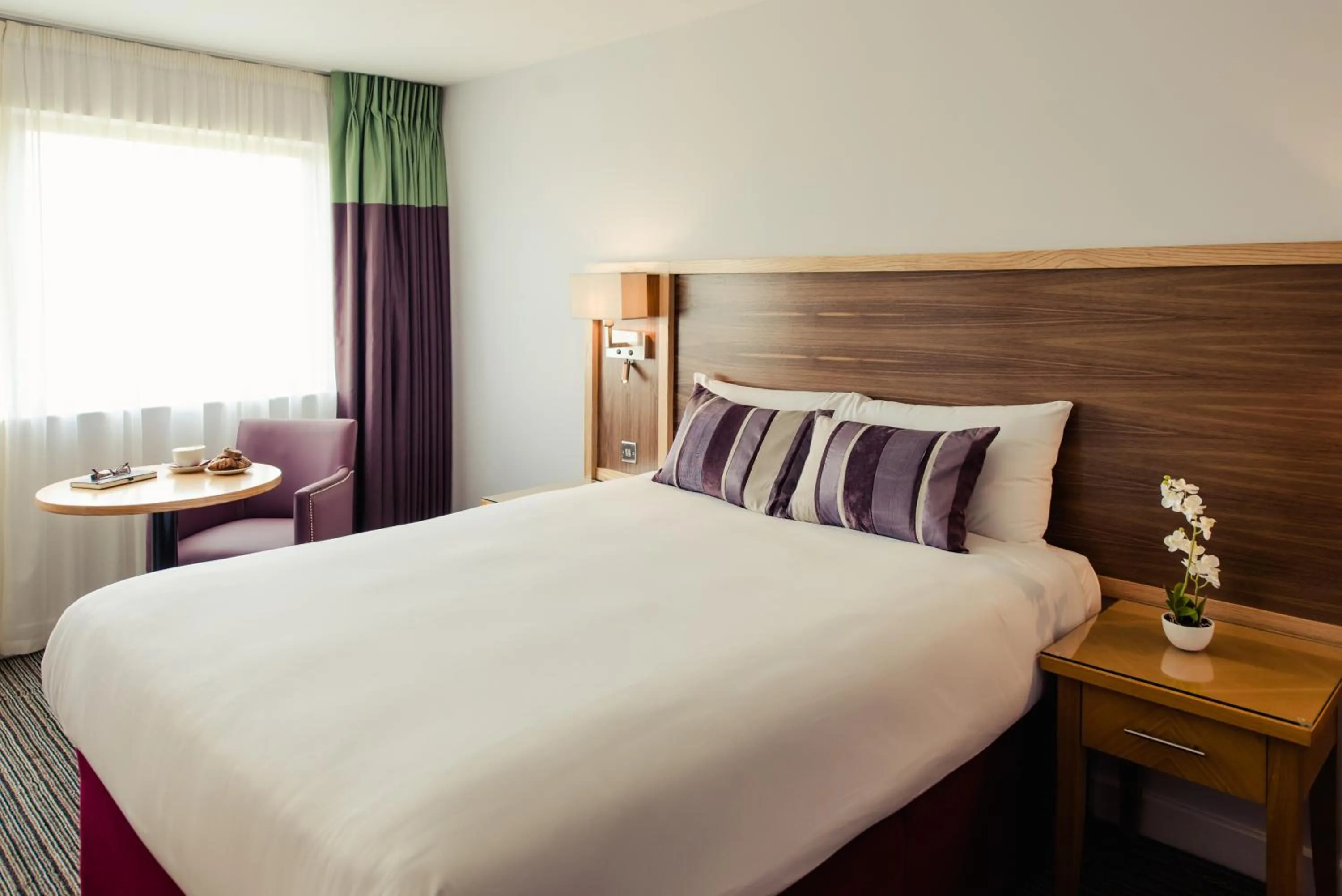 Bed in Aspect Hotel Park West