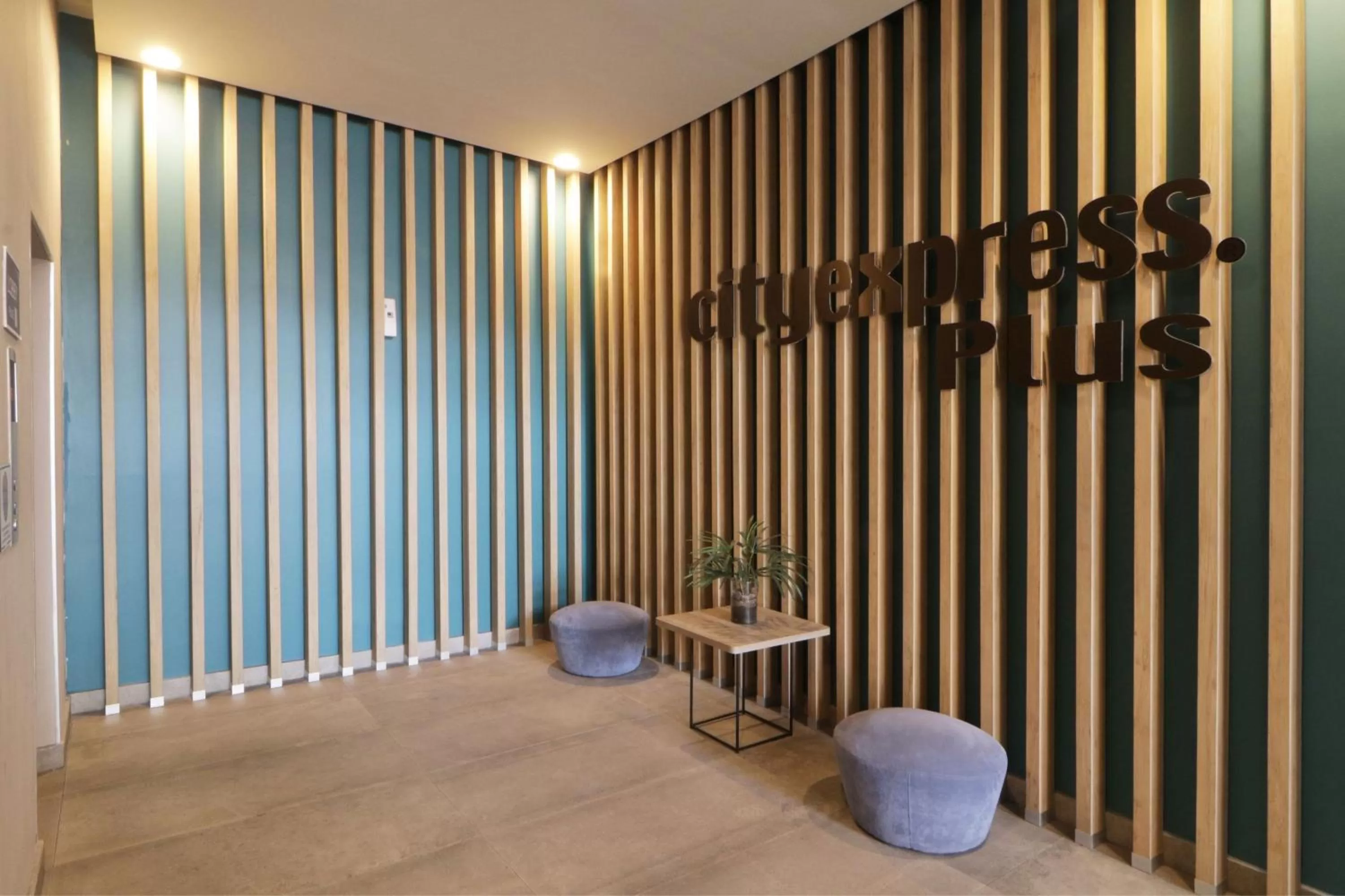 Lobby or reception in City Express Plus by Marriott Monterrey Galerías