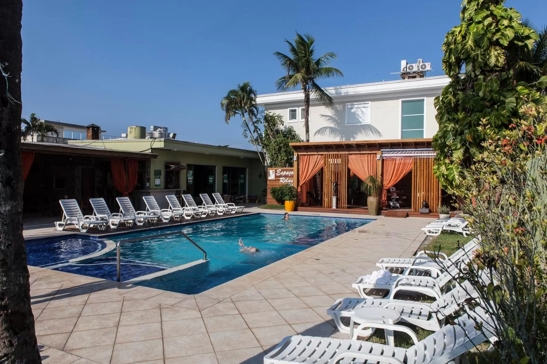Swimming pool in Hotel Vicino al Mare - Frente mar