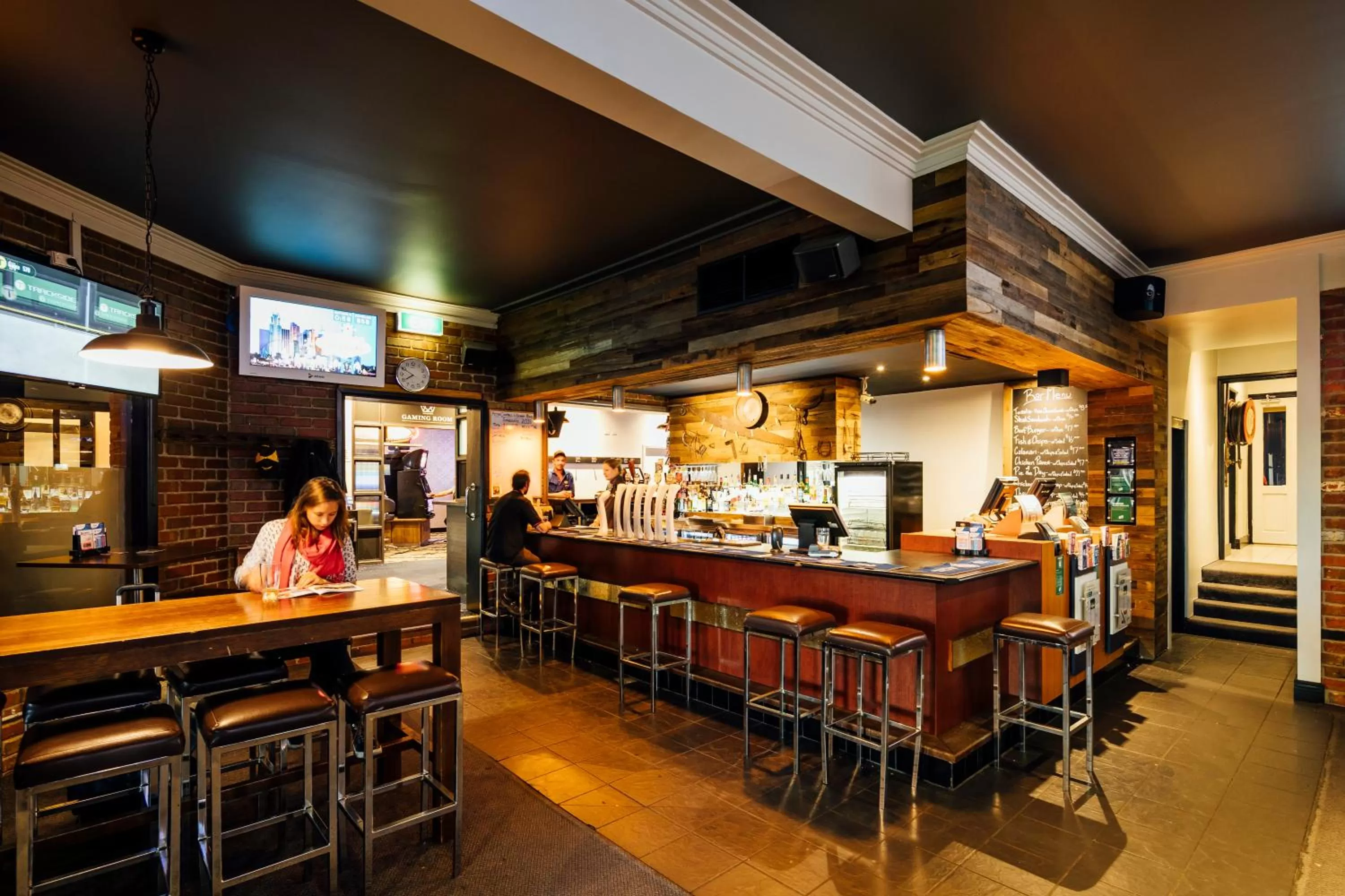 Restaurant/places to eat in The Royal Daylesford Hotel