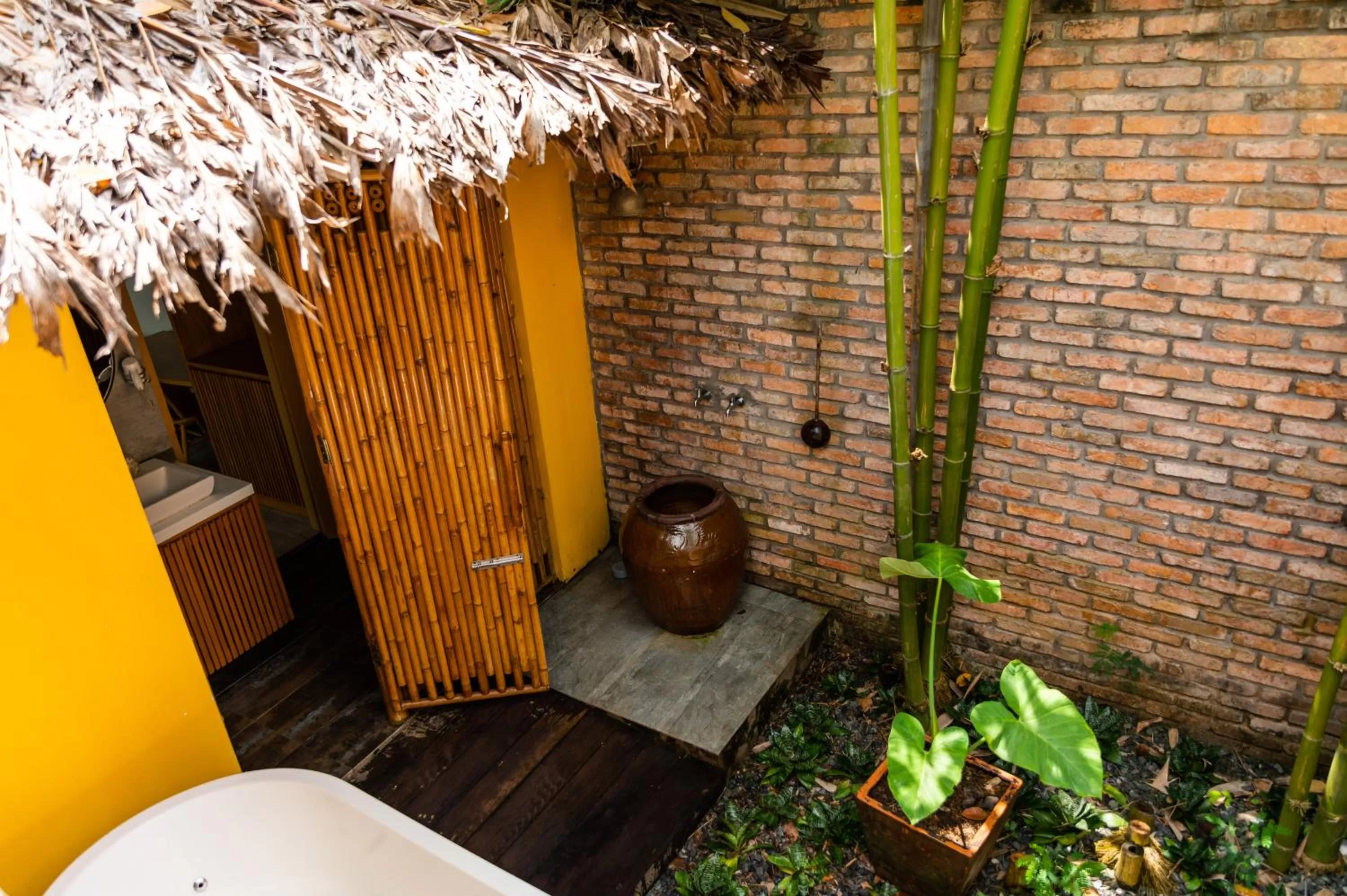 Bath in Binh Minh Eco Lodge