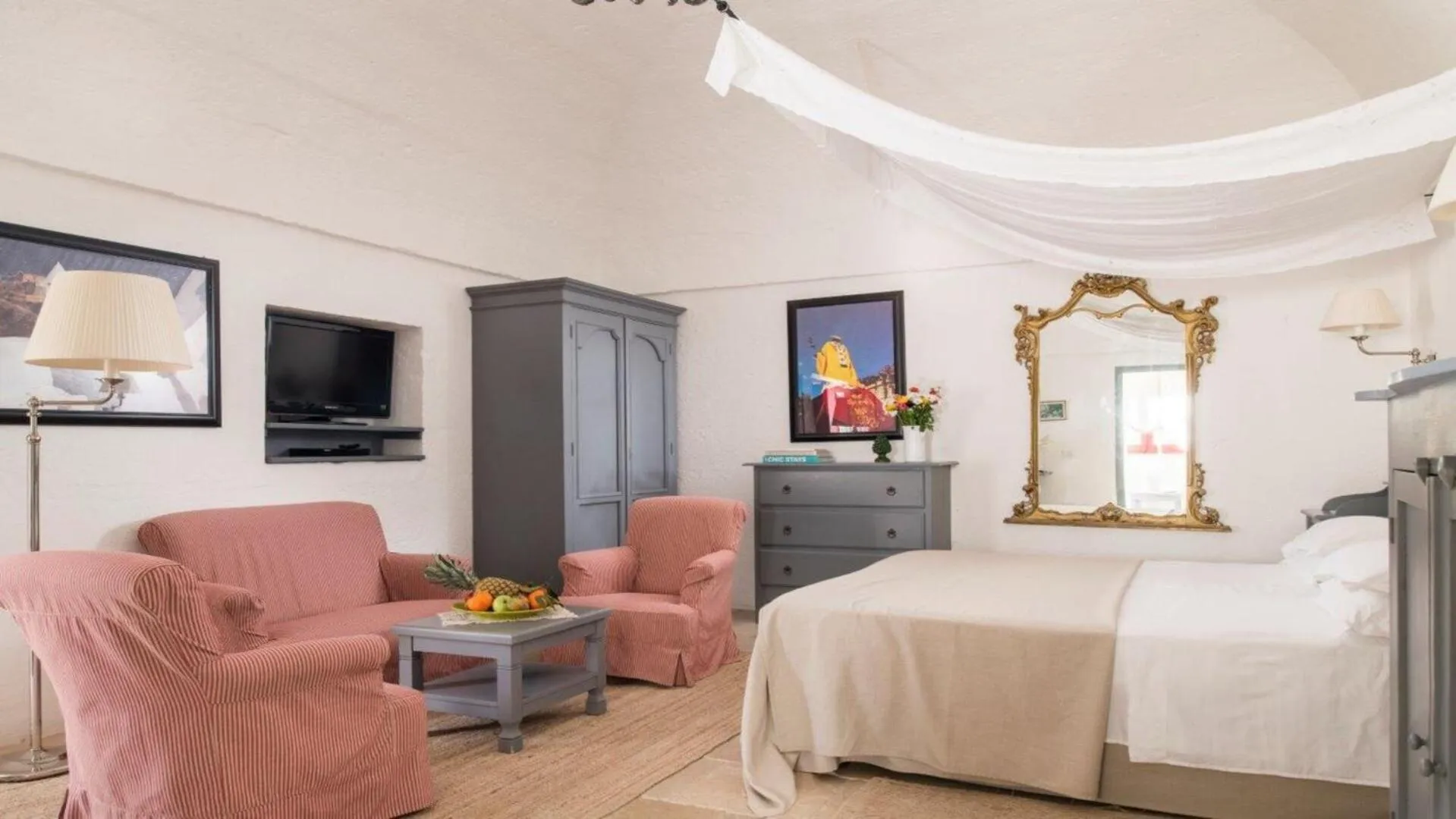 Photo of the whole room, Bed in Masseria Torre Coccaro