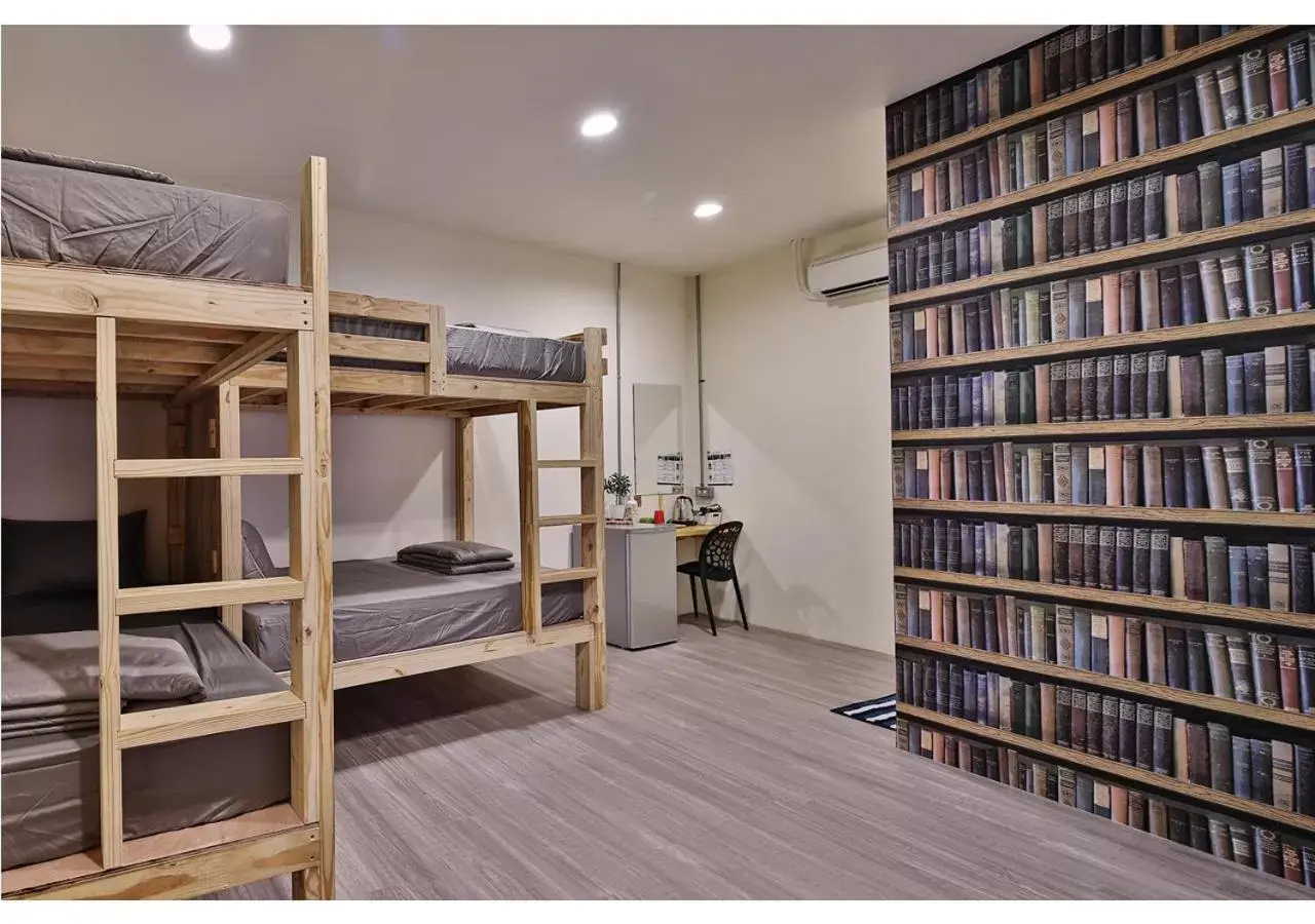 Quadruple Room with Bath in Full House of Happiness B&B Quadruple Room with Bath in Full House of Happiness B&B