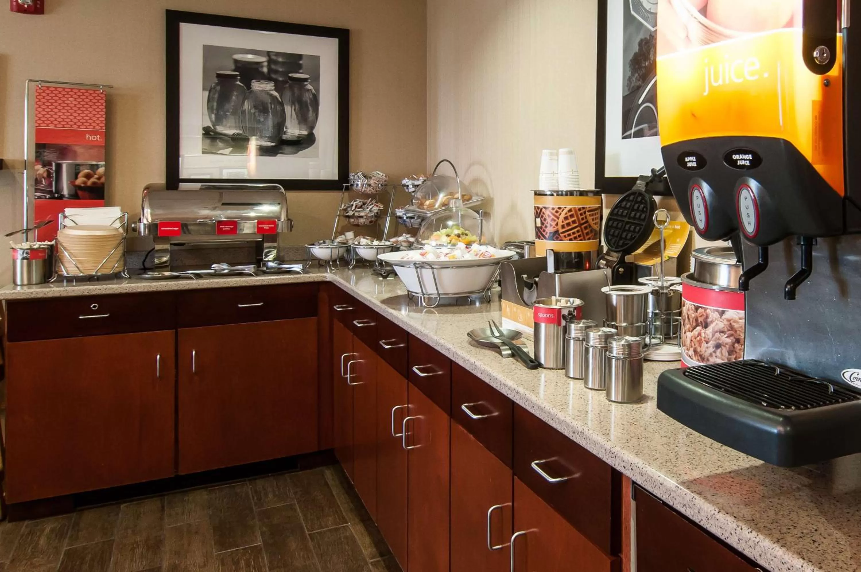 Restaurant/places to eat in Hampton Inn Boise - Airport