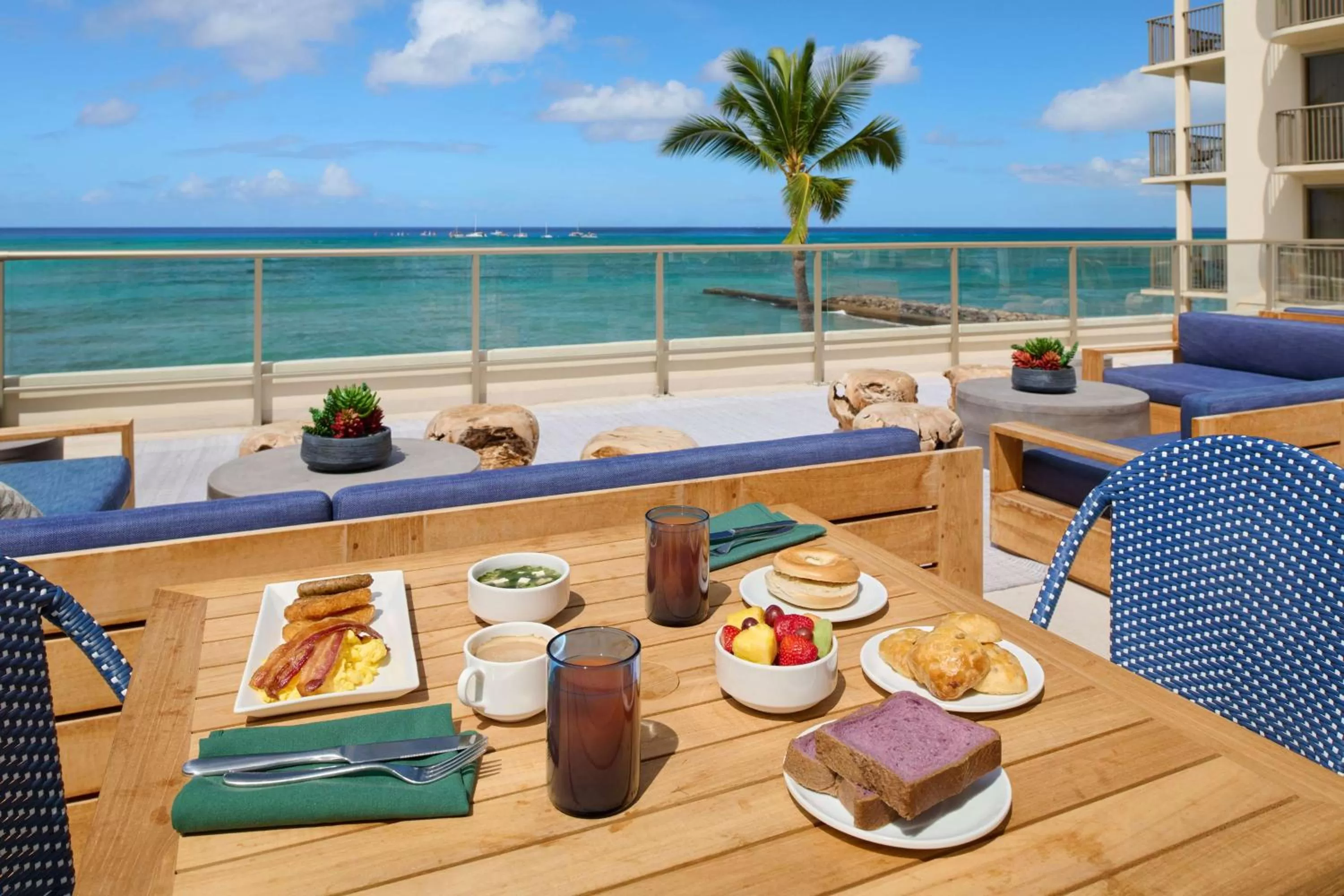 Breakfast in OUTRIGGER Reef Waikiki Beach Resort