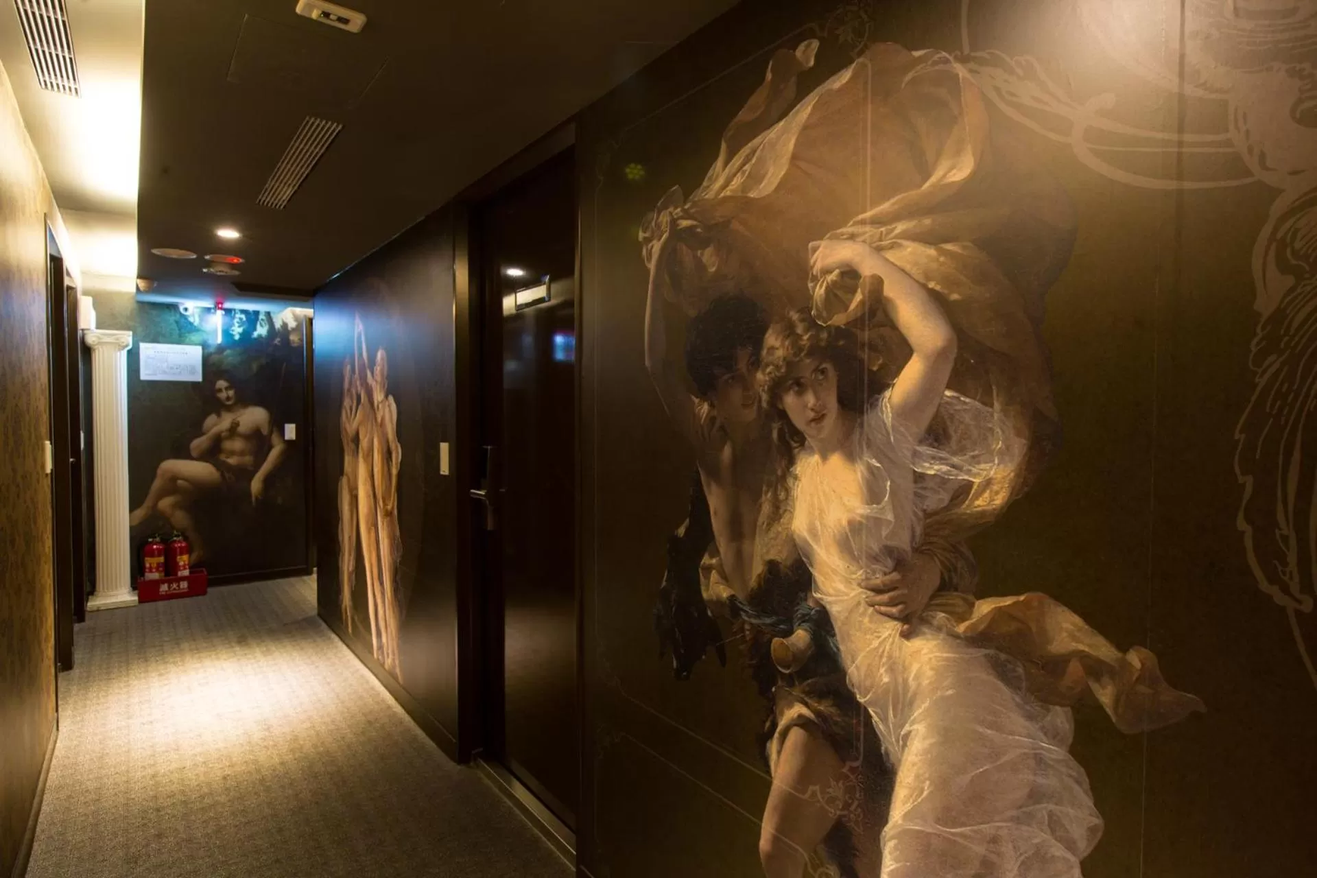 Decorative detail in Morwing Hotel - Culture Vogue