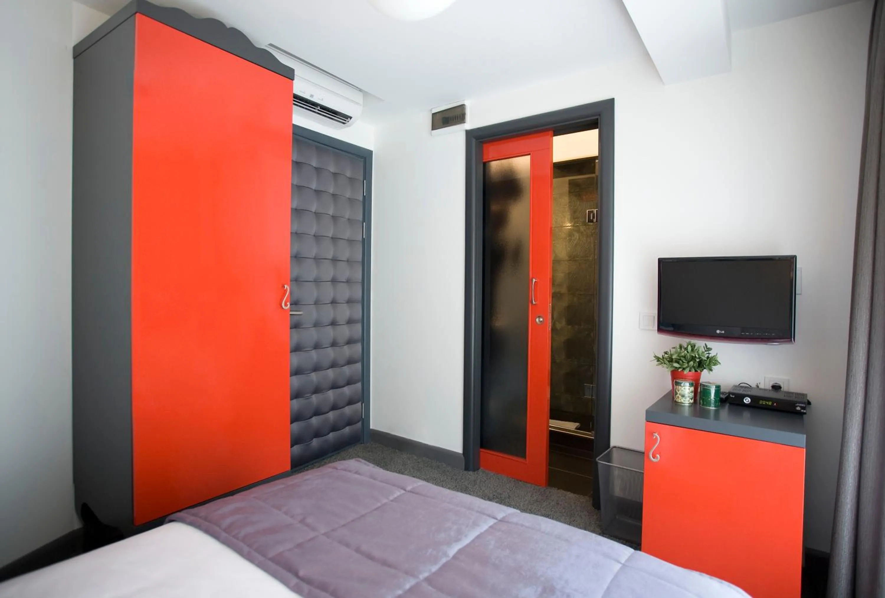 Massage, Bed in Hypnos Design Hotel