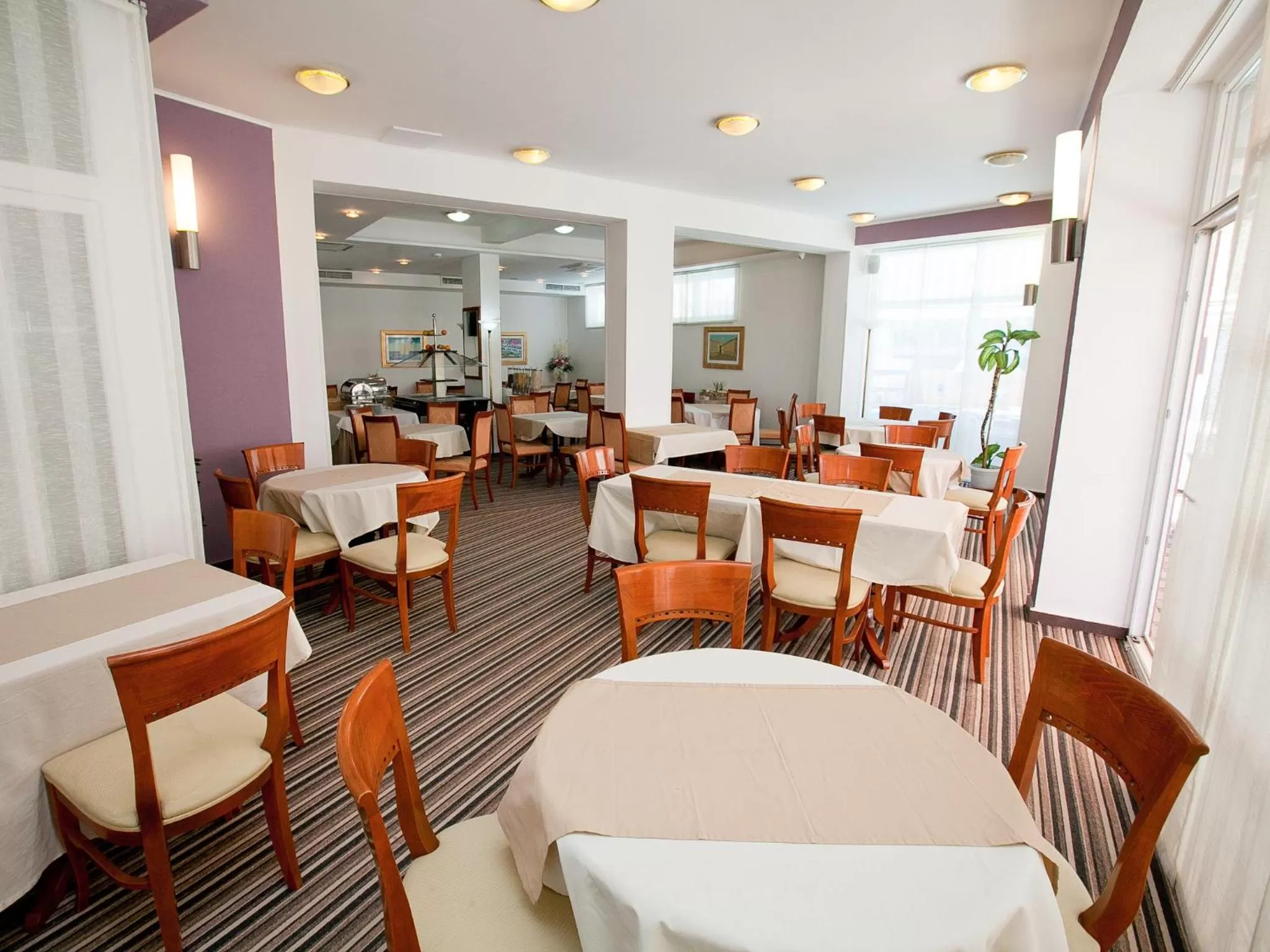 Restaurant/places to eat in Hotel ZaDar