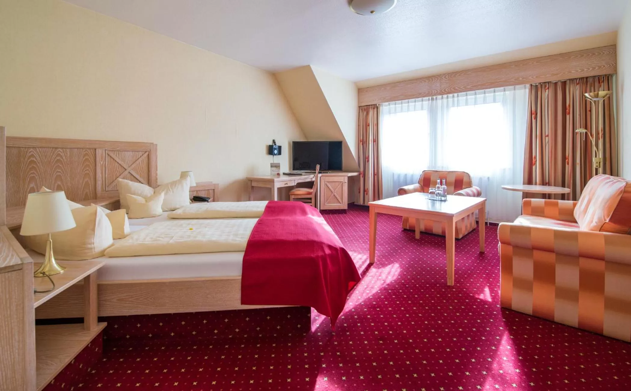 Photo of the whole room, Bed in Hotel Acht Linden