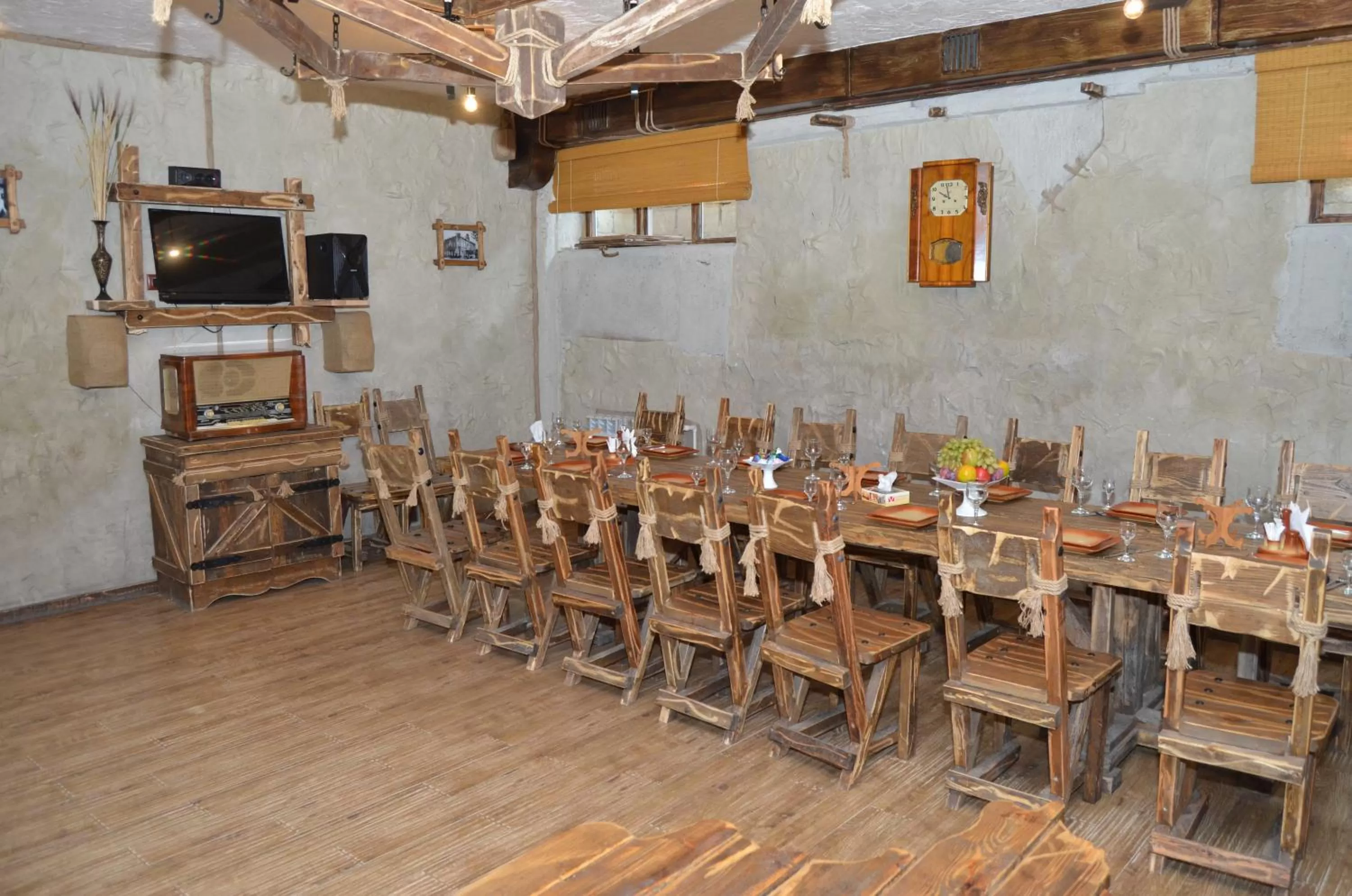 Restaurant/places to eat in Vale hotel&restaurant complex