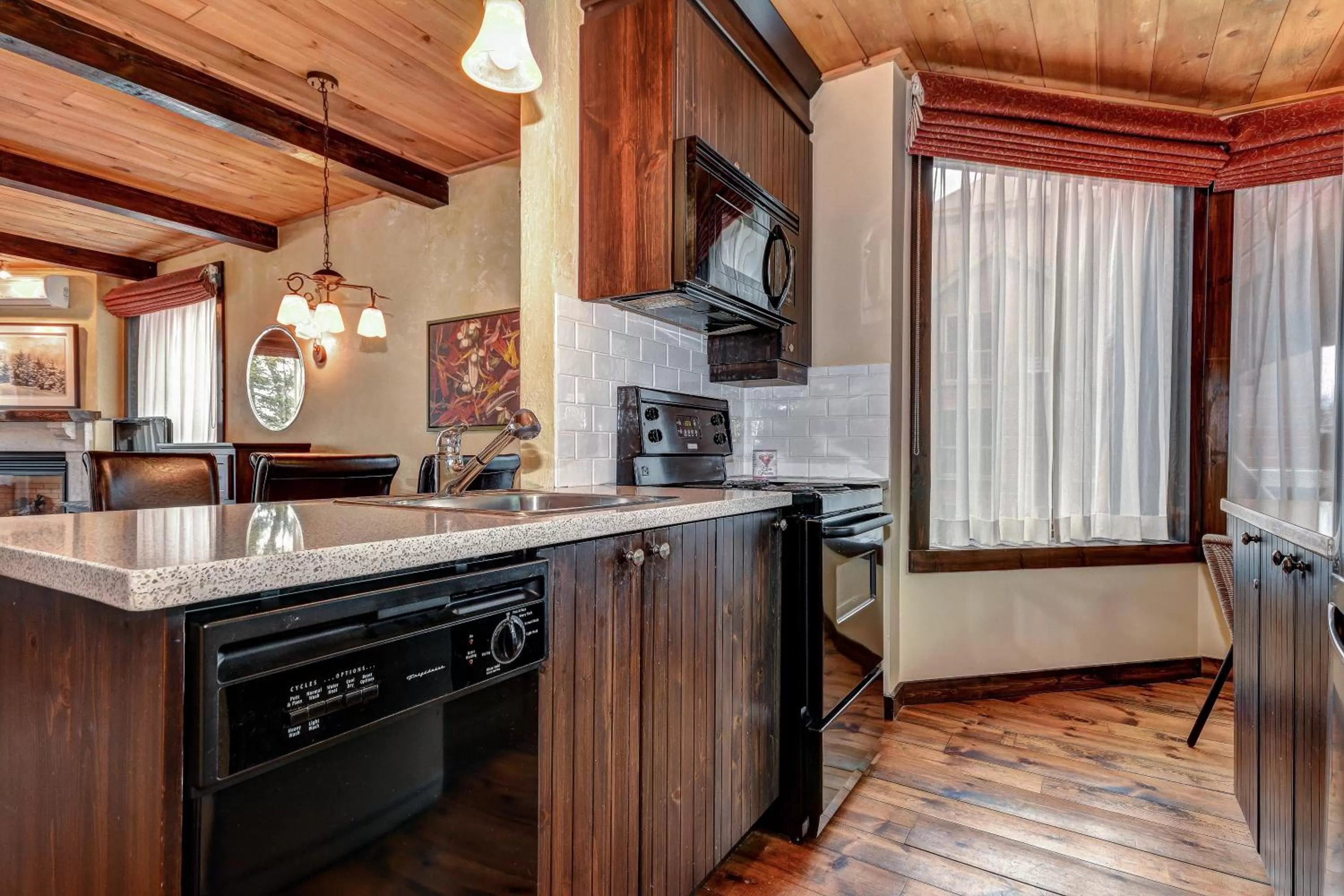 Les Condos Du Lac Taureau- Rooms & Condos