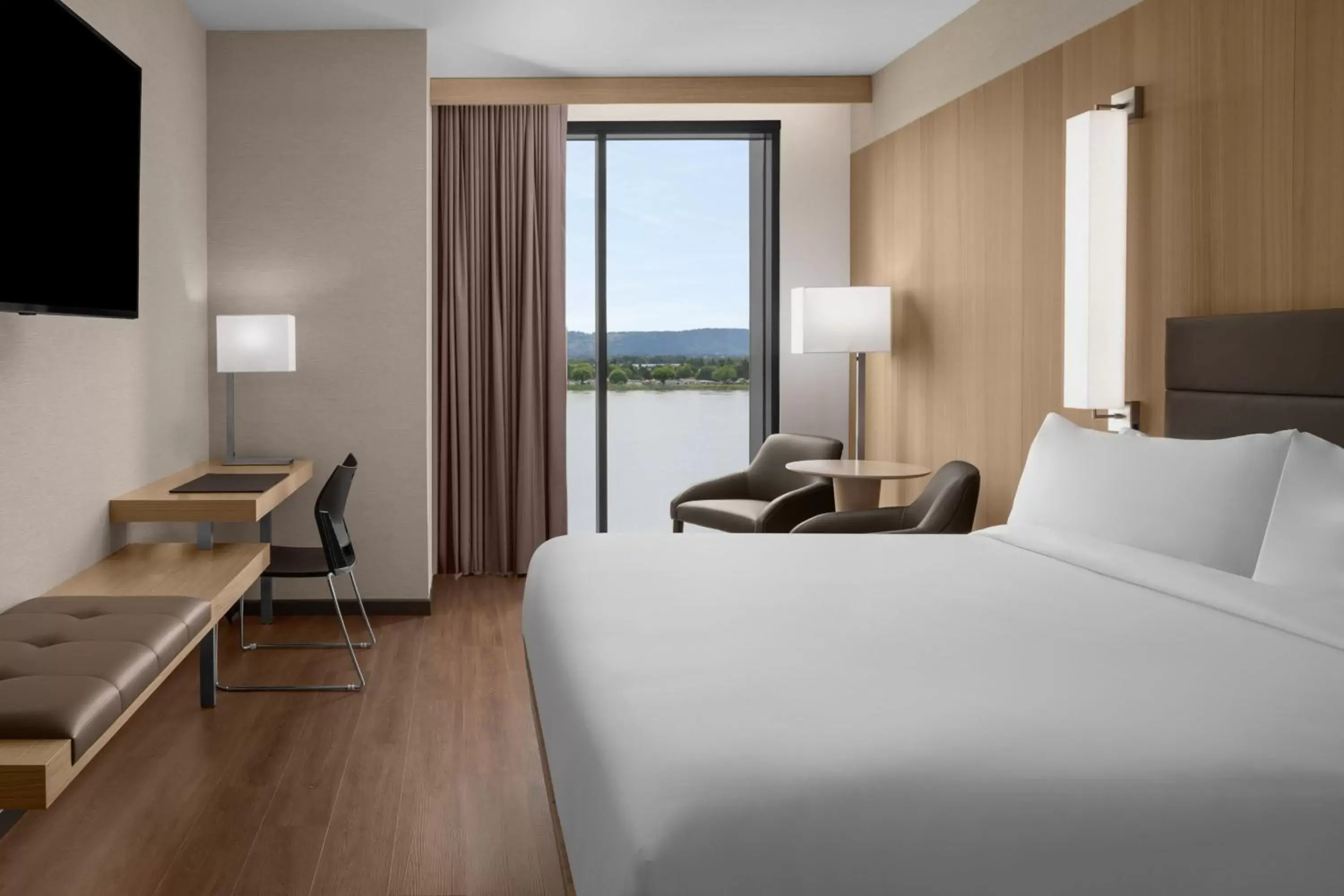 King Room with River View in AC Hotel by Marriott Vancouver Waterfront King Room with River View in AC Hotel by Marriott Vancouver Waterfront