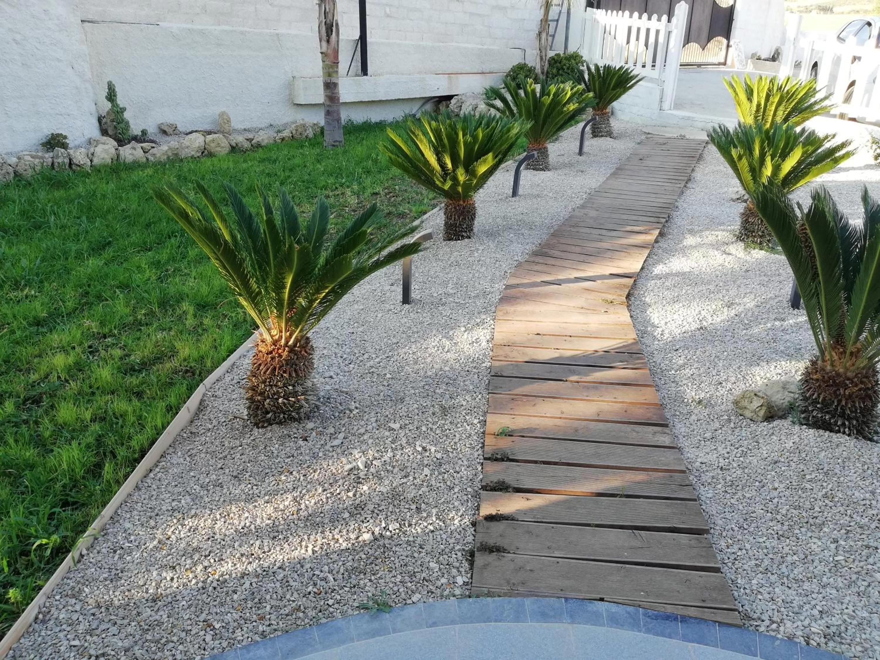 Garden in B&B Villa Kairos