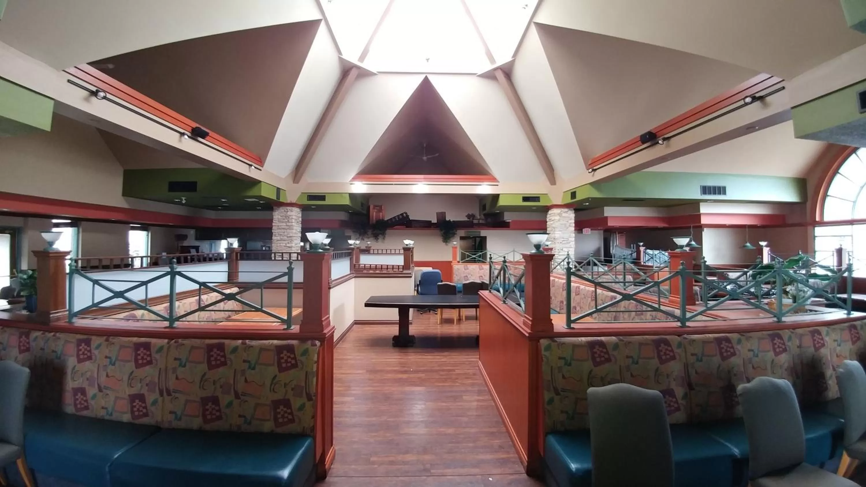 Breakfast in Travelodge Hotel by Wyndham Vancouver Airport