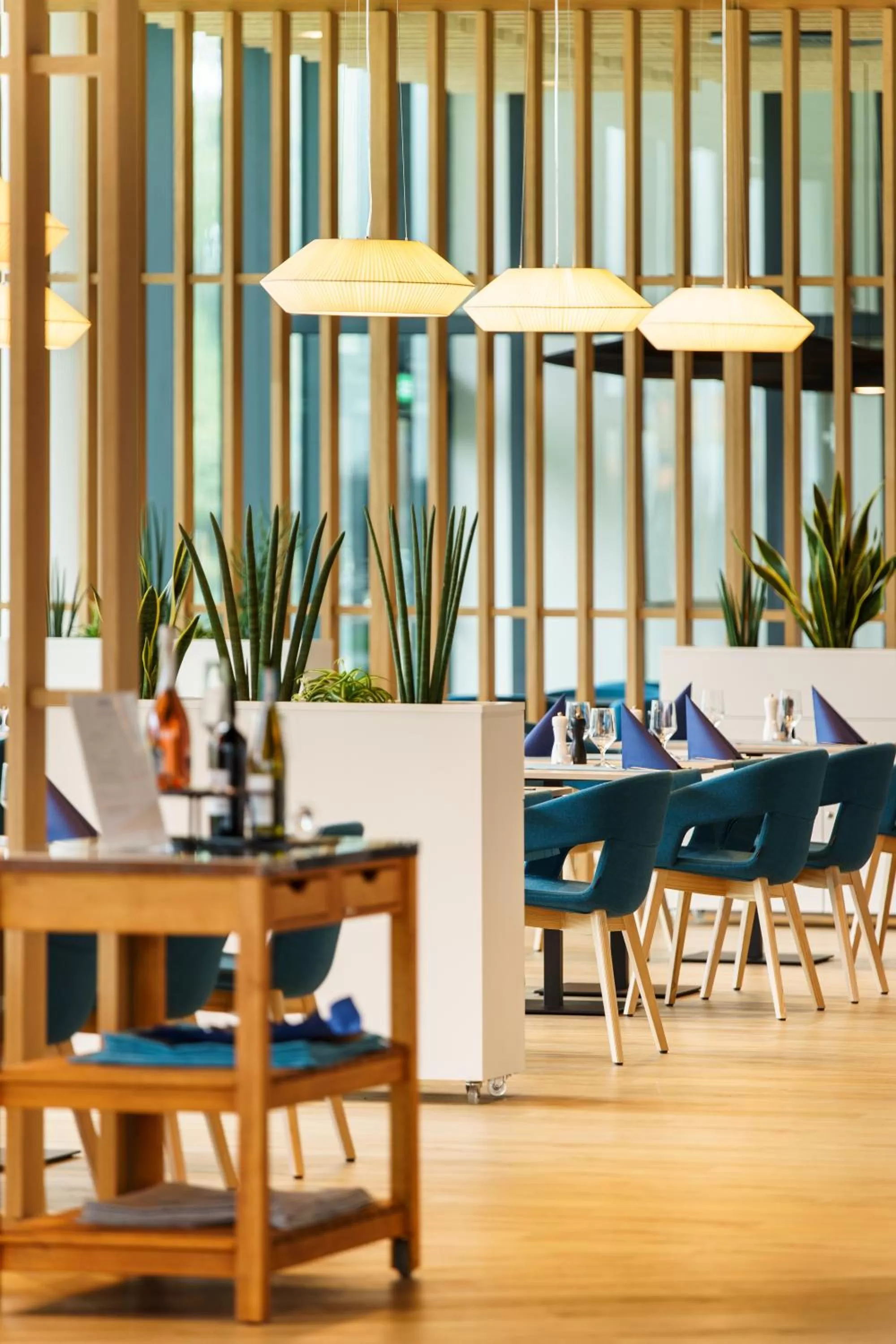 Restaurant/places to eat in Seaside Park Hotel