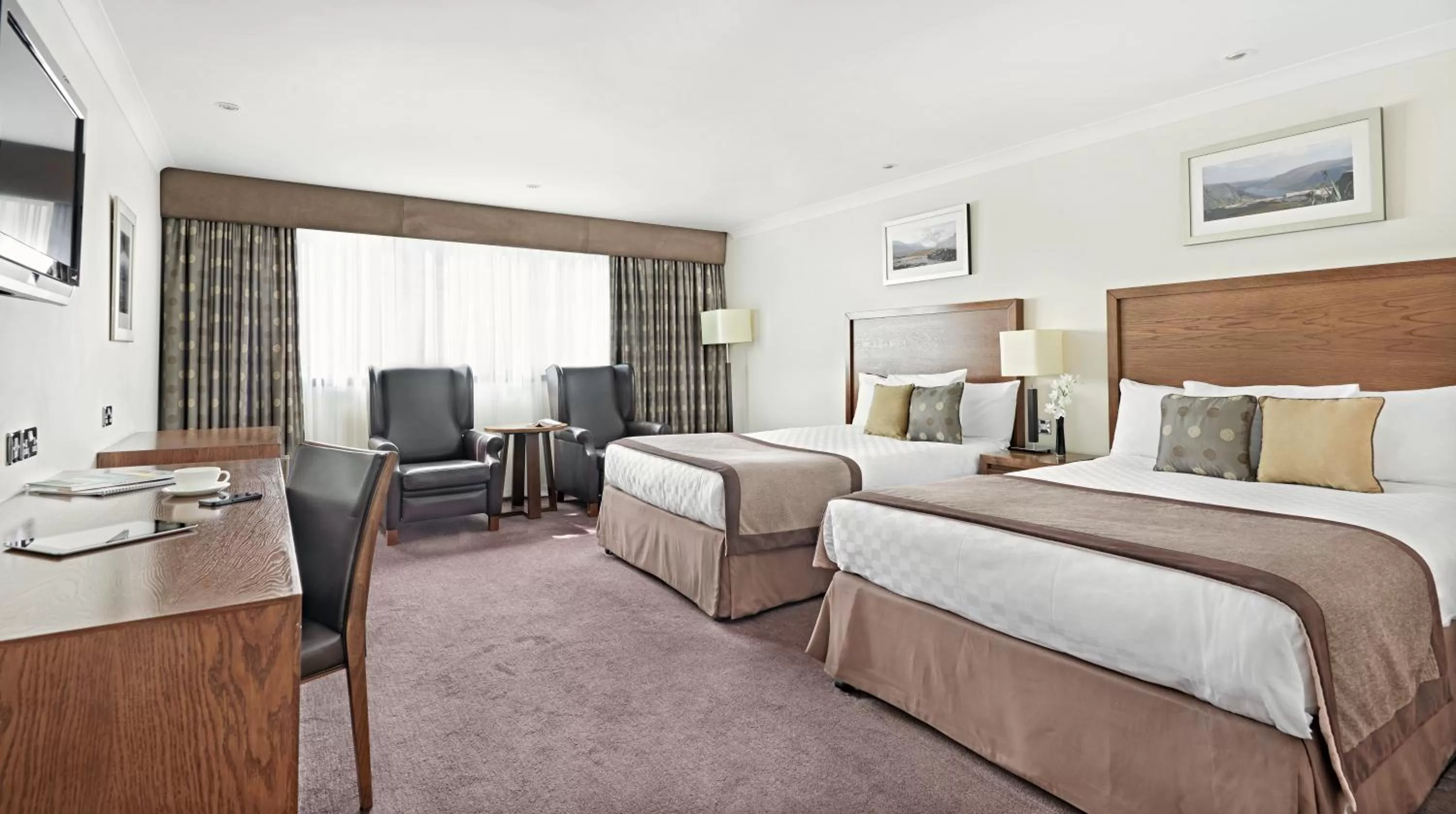 Bed in The Aberdeen Altens Hotel