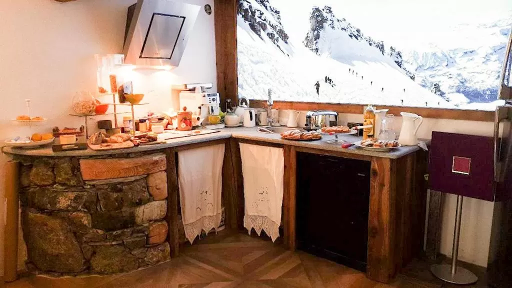 Lounge or bar in Maison Le Cler