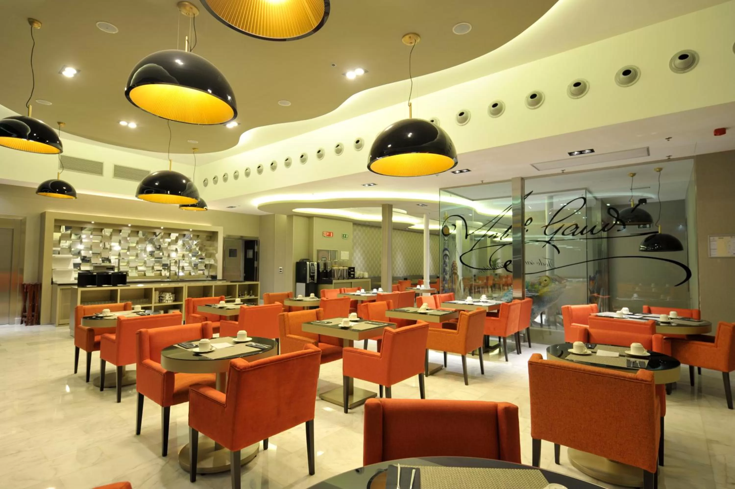 Restaurant/places to eat in Hotel Indigo Barcelona - Plaza Catalunya 4Sup by IHG