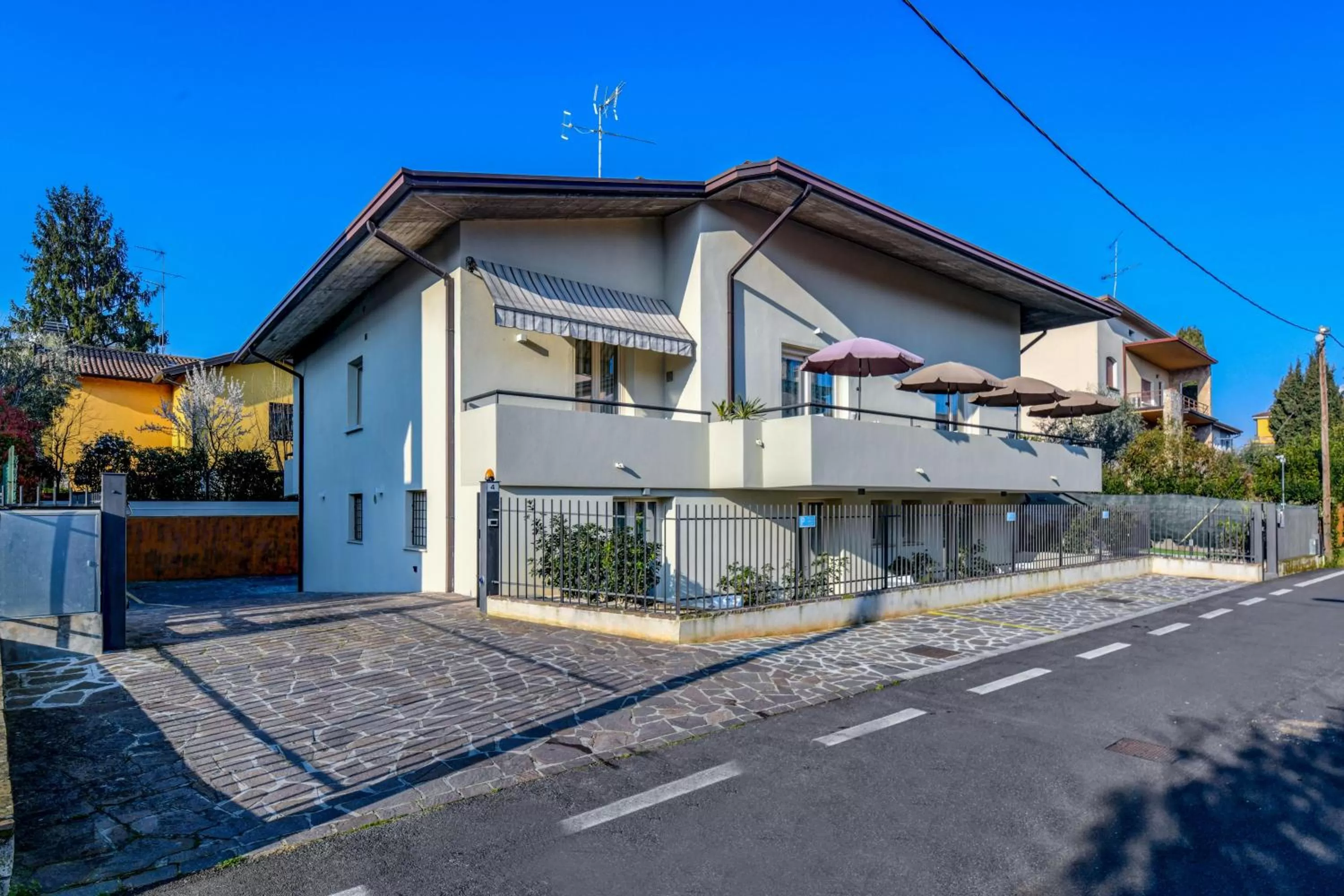 Property Building in Garda Diamant