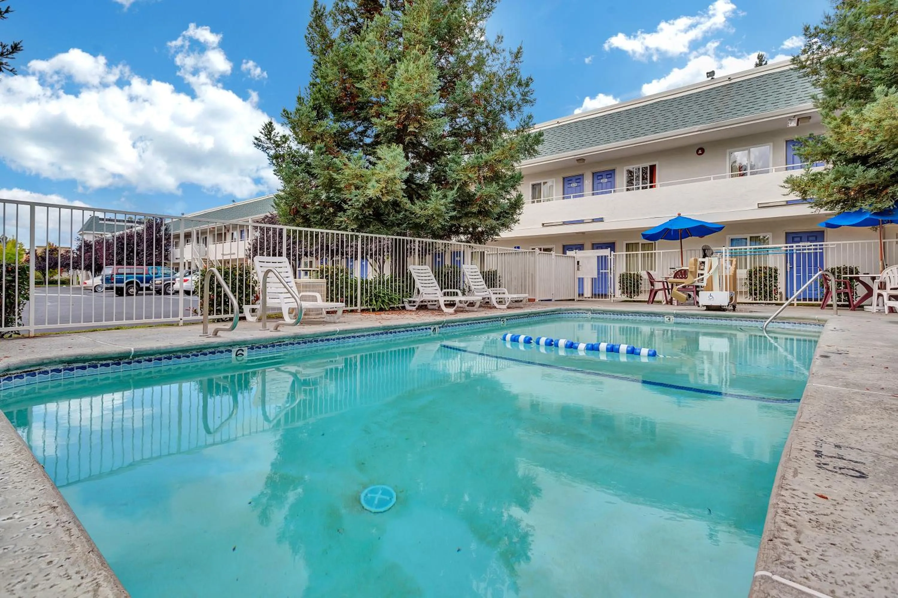 Swimming pool in Motel 6-Rohnert Park, CA