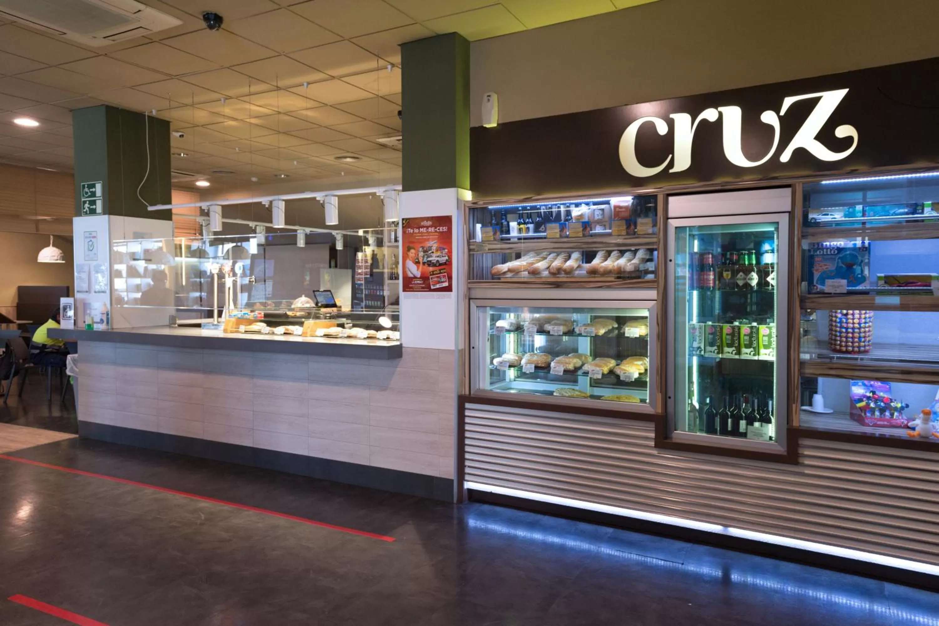 Food and drinks in Hotel Luze El Villa