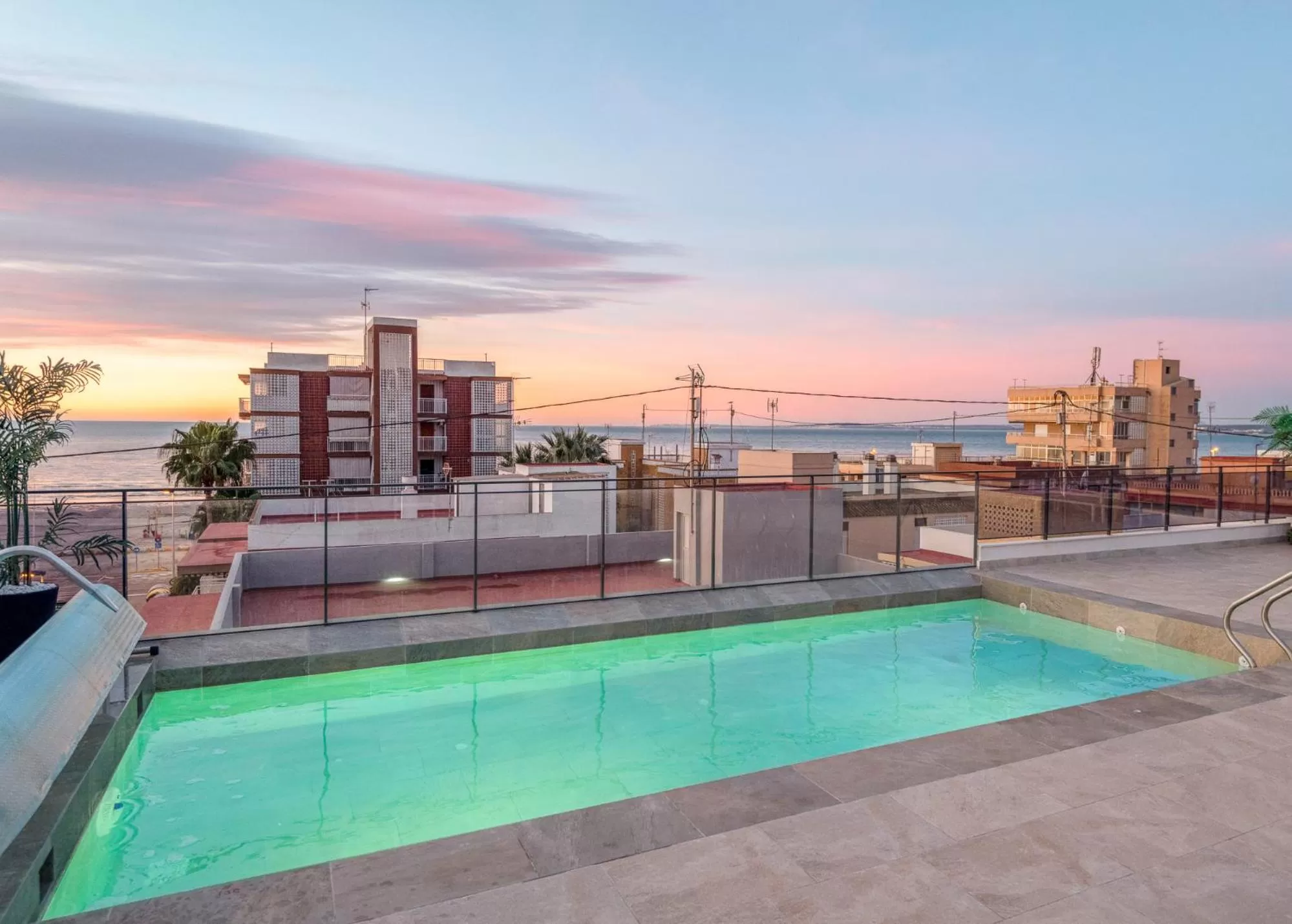 Swimming pool in Santa Pola Apartments