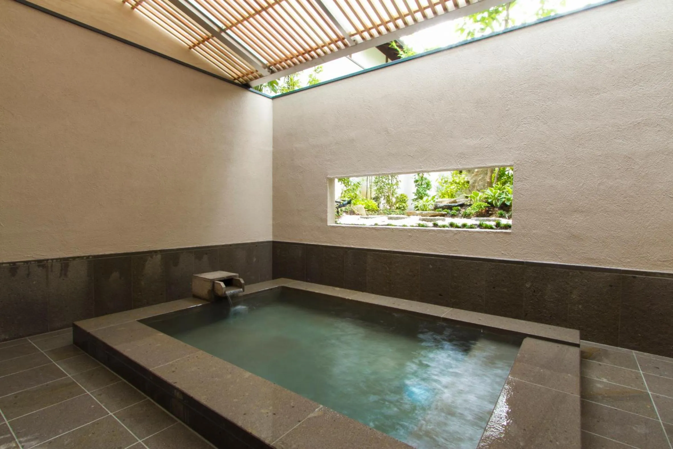 Hot Spring Bath in Ryokan Yoshidaya