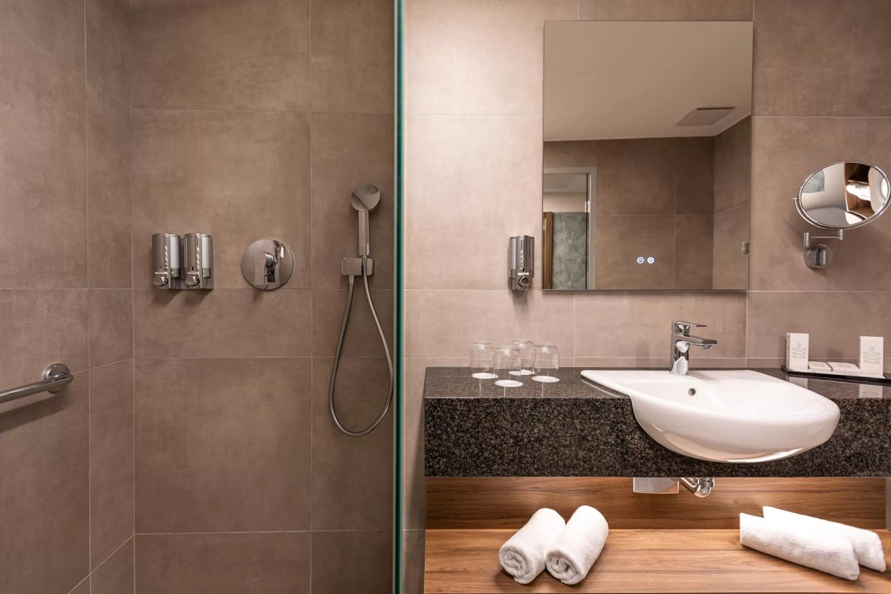 Shower, Bathroom in HOTEL CRYSTAL WELLNESS & SPA superior