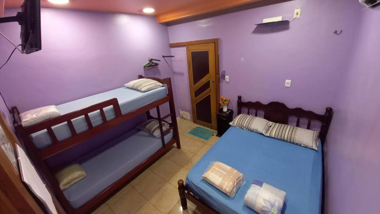 Photo of the whole room, Bunk Bed in Apart Hotel-Amazonas Shooping