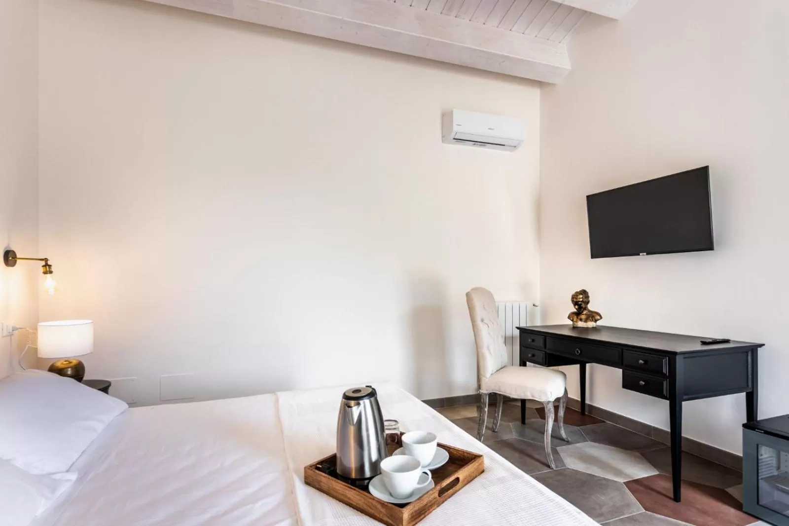 TV and multimedia, Bed in Baglio Genovesi