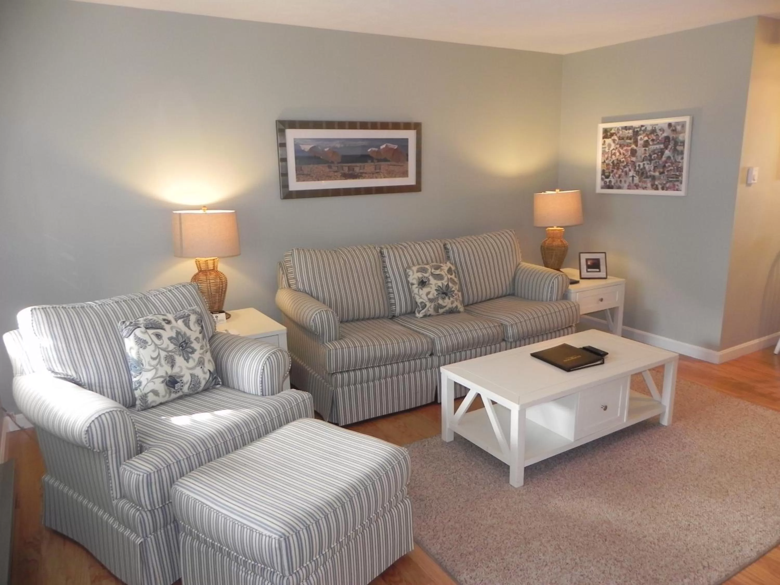 Living room in Elmwood Resort Hotel