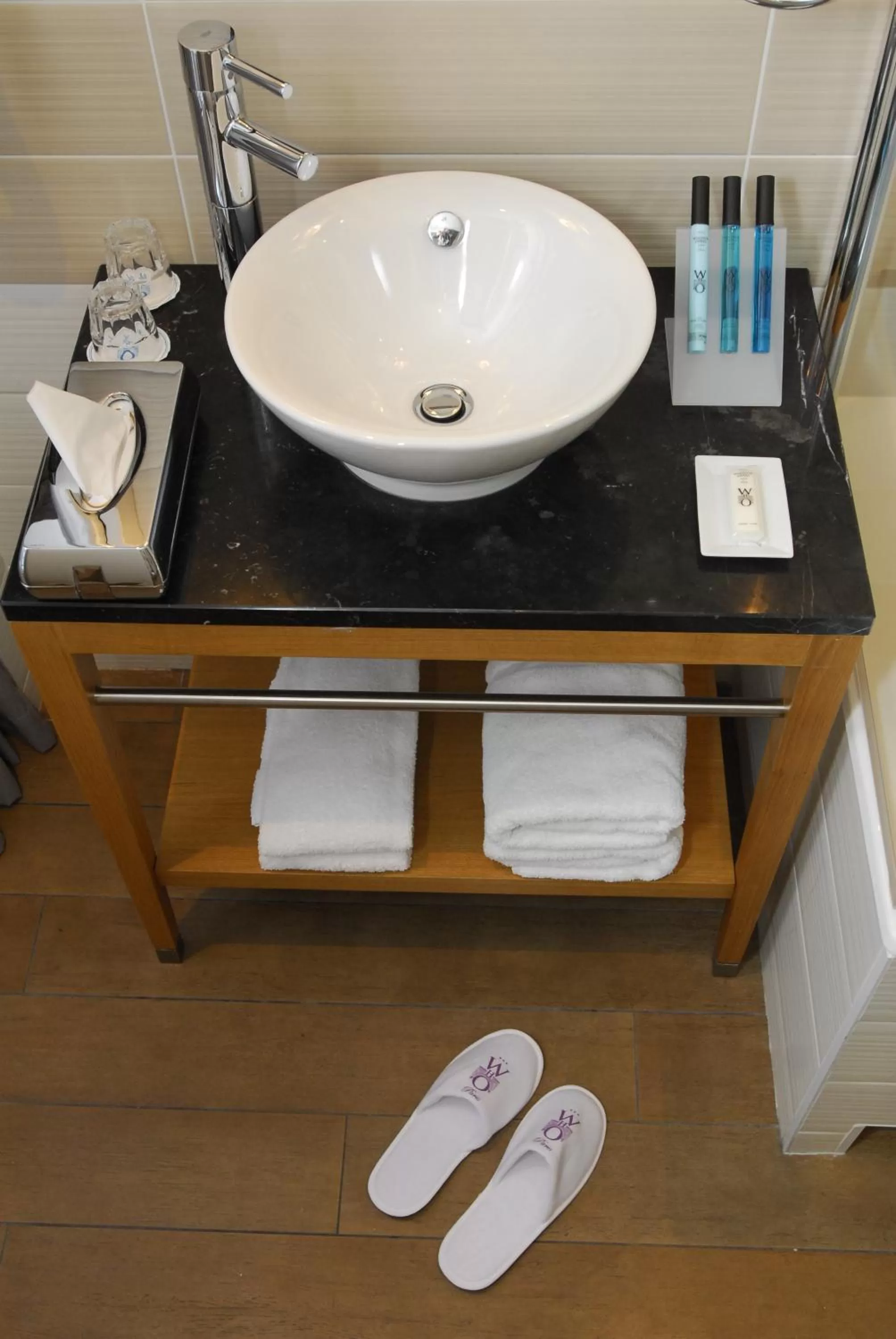 Bathroom in Windsor Opera