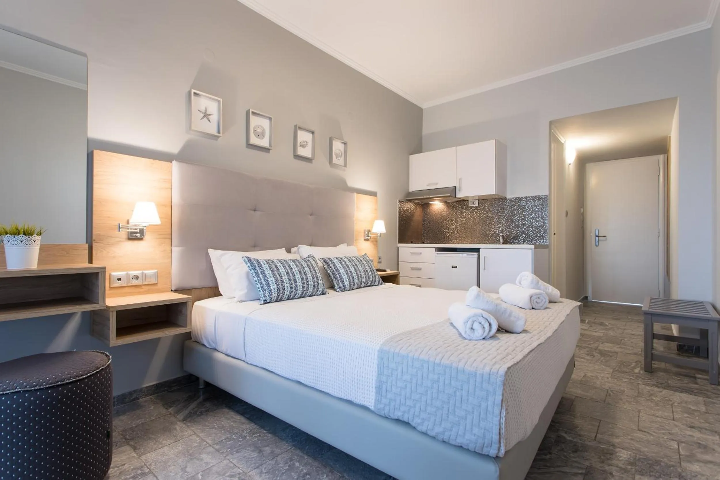 Photo of the whole room, Bed in Georgioupolis Beach Hotel