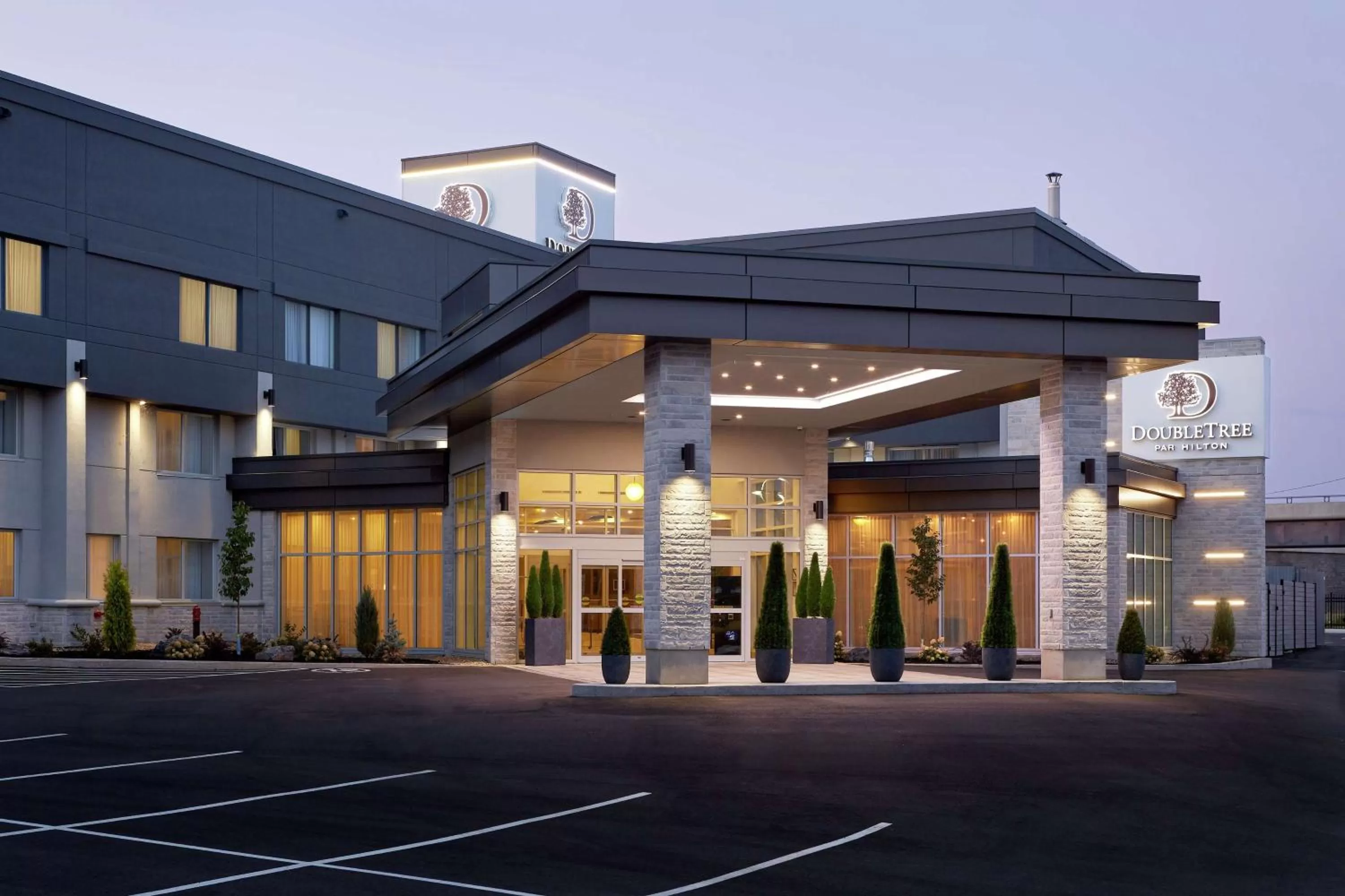 Property building in Doubletree By Hilton Montreal Airport