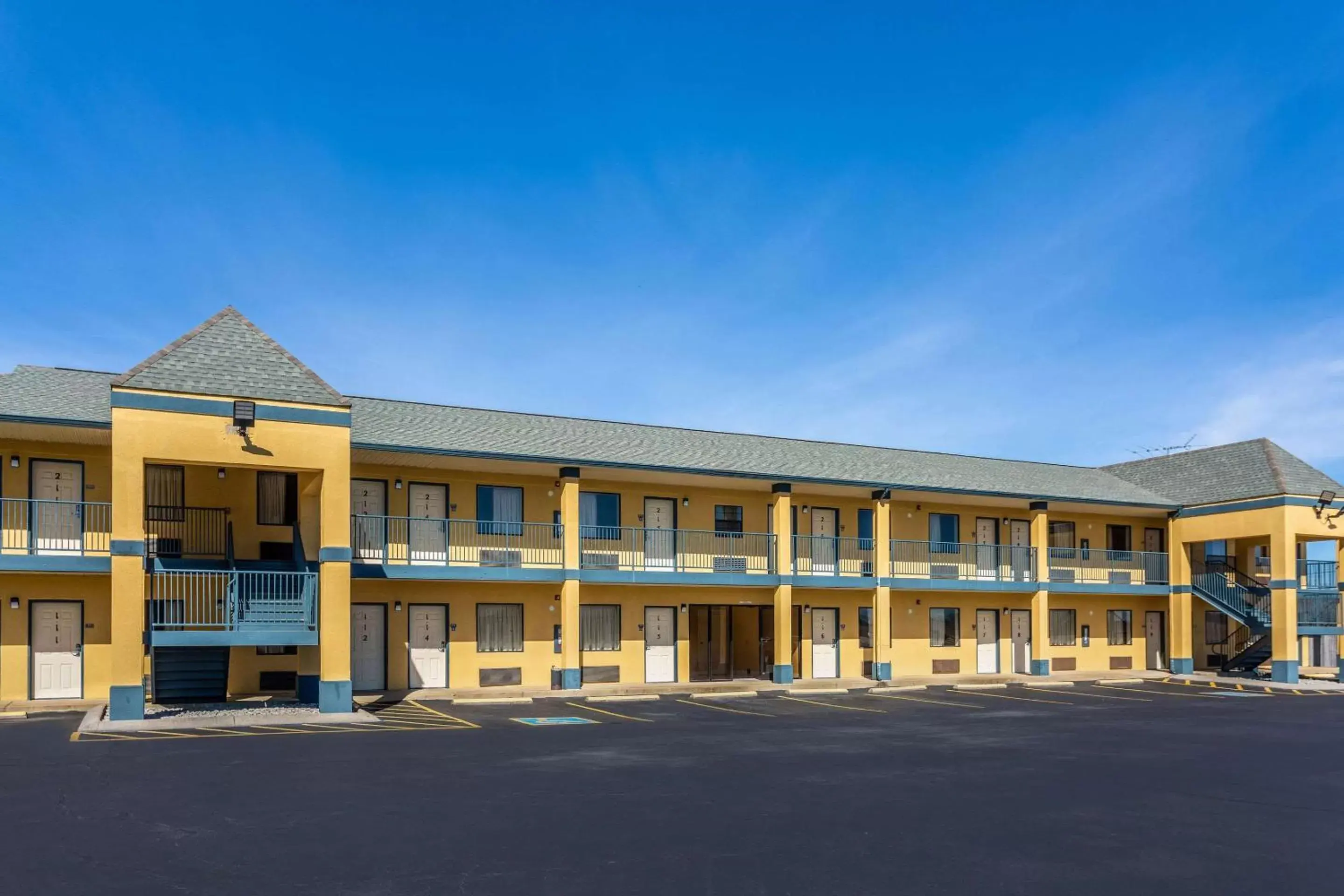 Rodeway Inn Ardmore I-65 Rodeway Inn Ardmore I-65