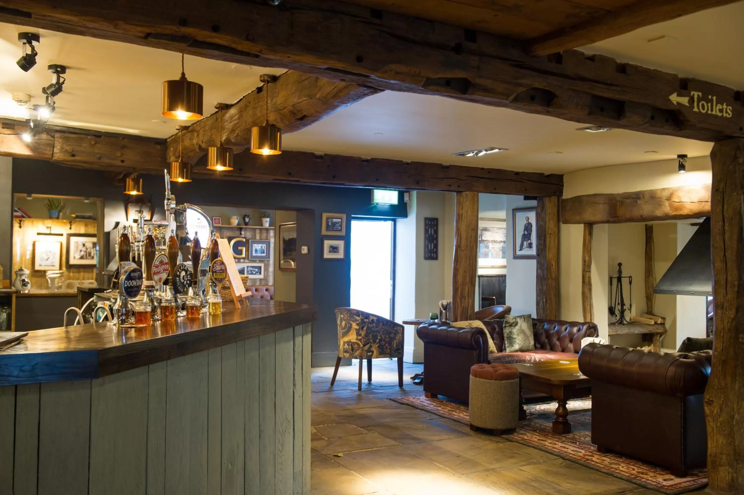 Food and drinks in The Foxglove by Innkeeper's Collection