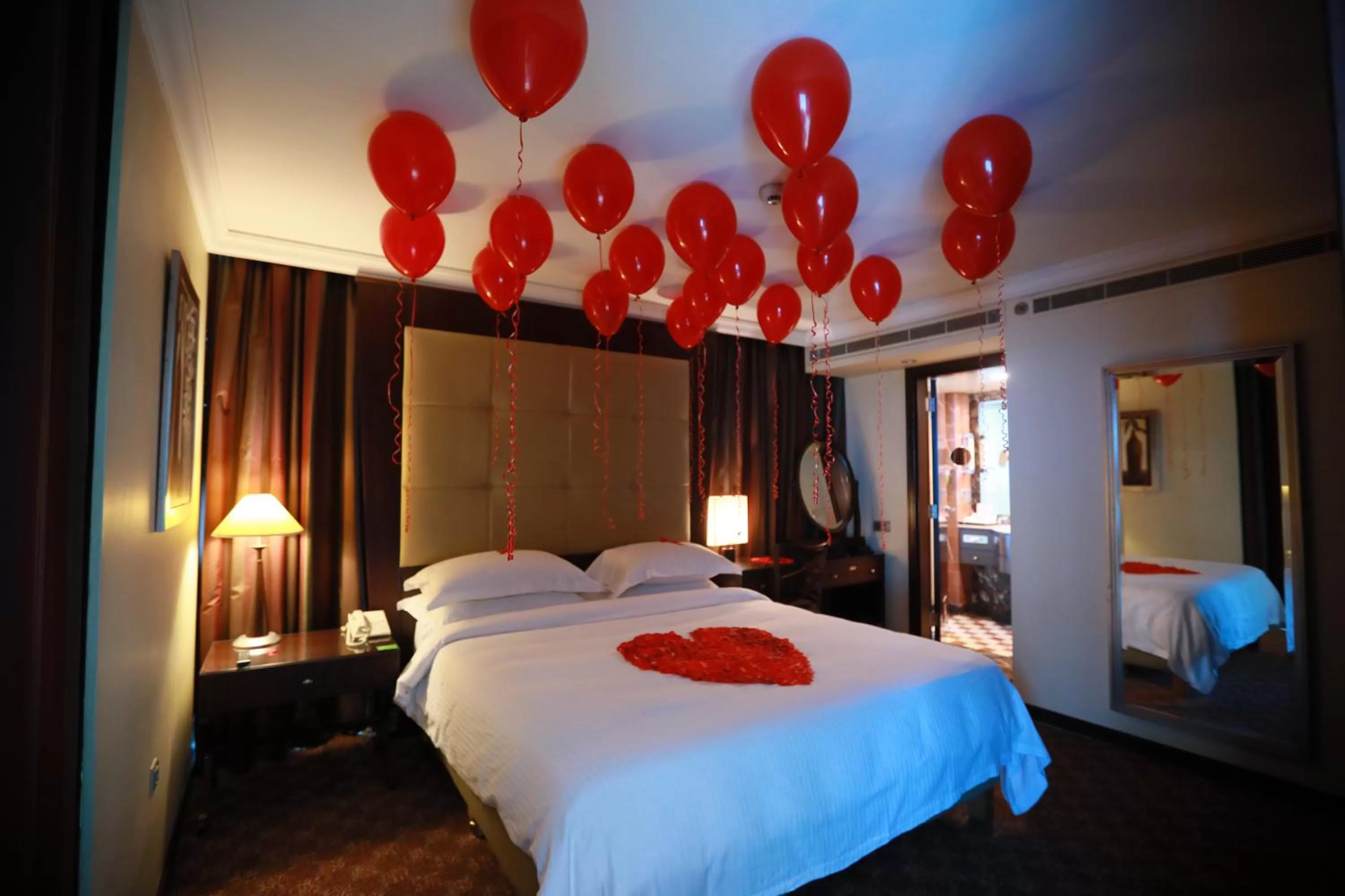 Bedroom, Bed in Raouche Arjaan by Rotana