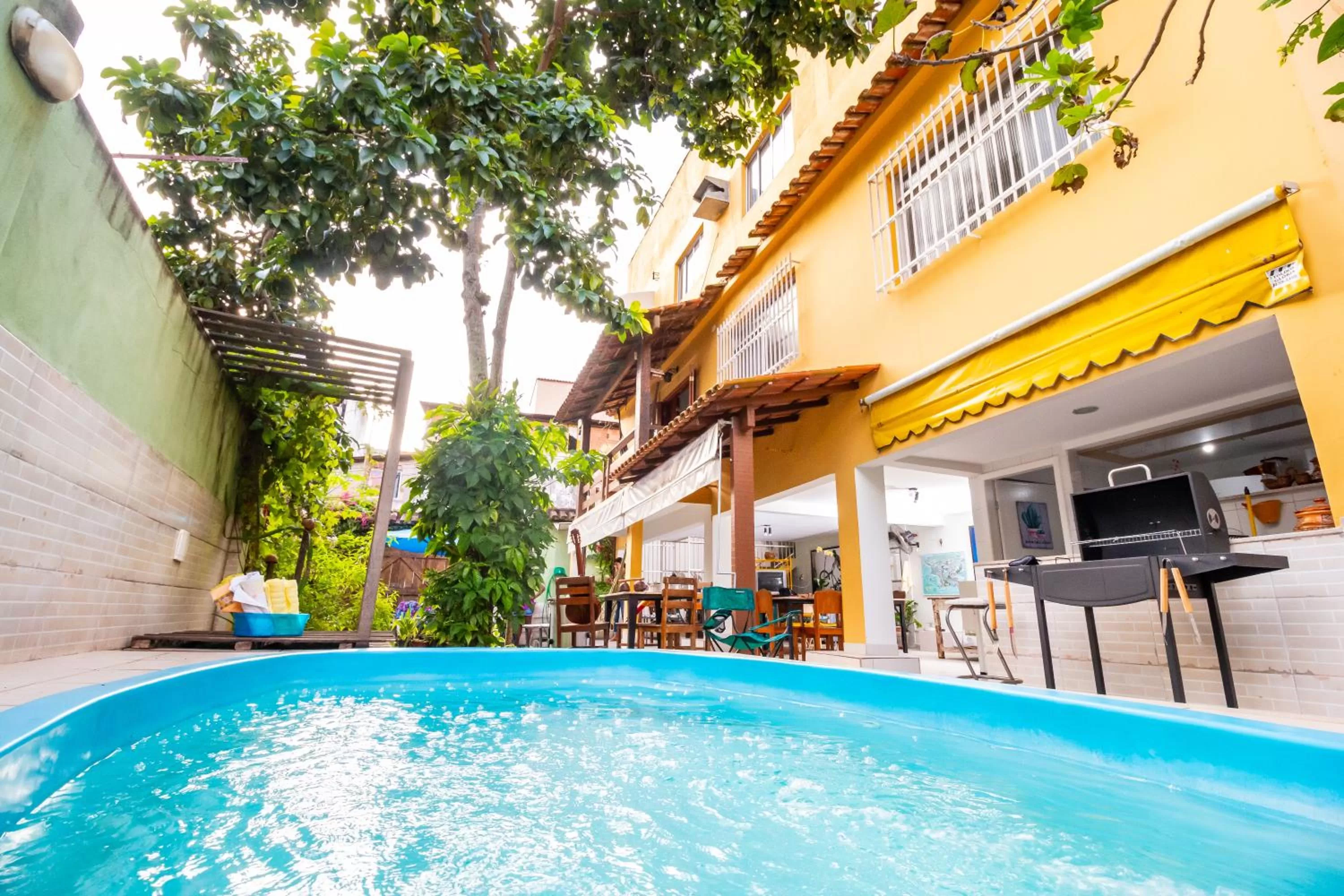 Swimming Pool in A Casa Morro do Moreno