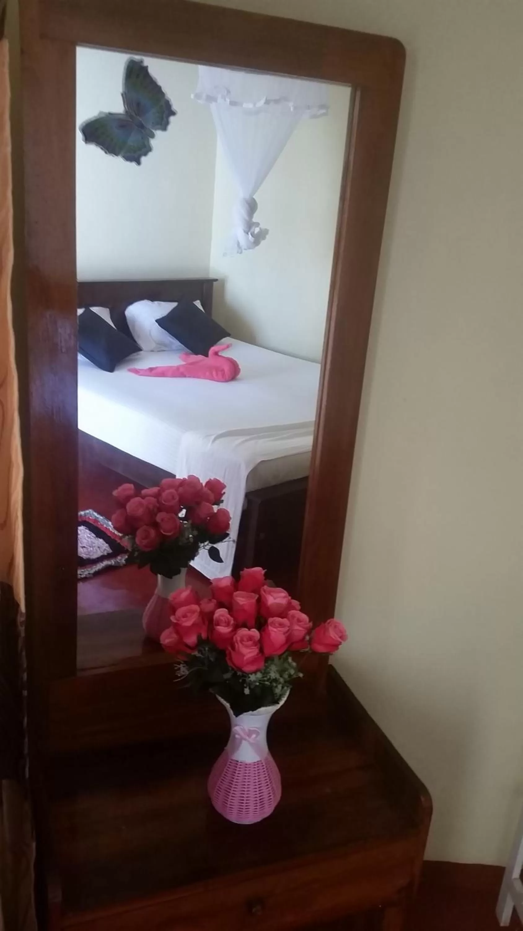 TV/Entertainment Center in Turtle Reef Guest