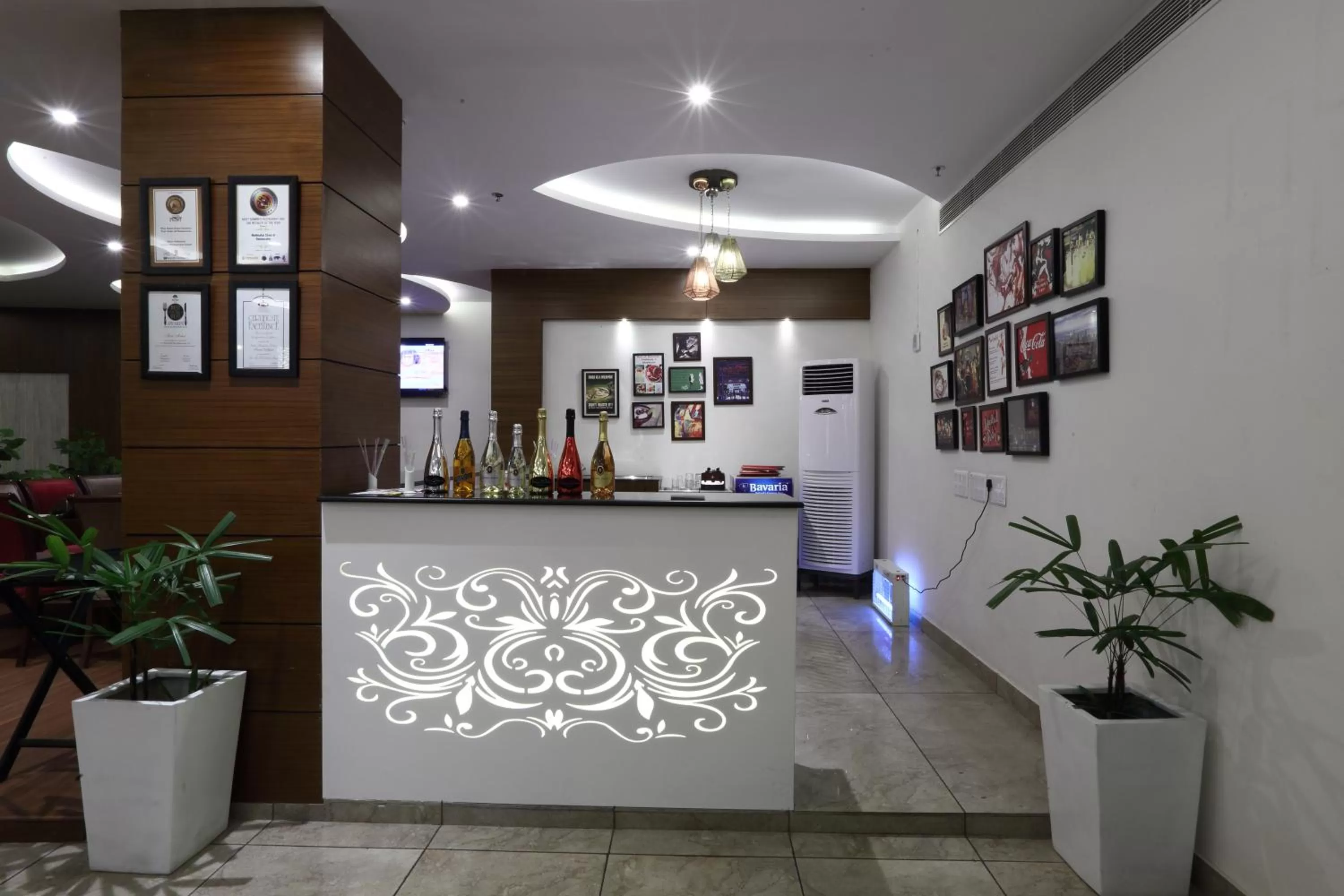 Lounge or bar in Grand Hotel Nawanshahr