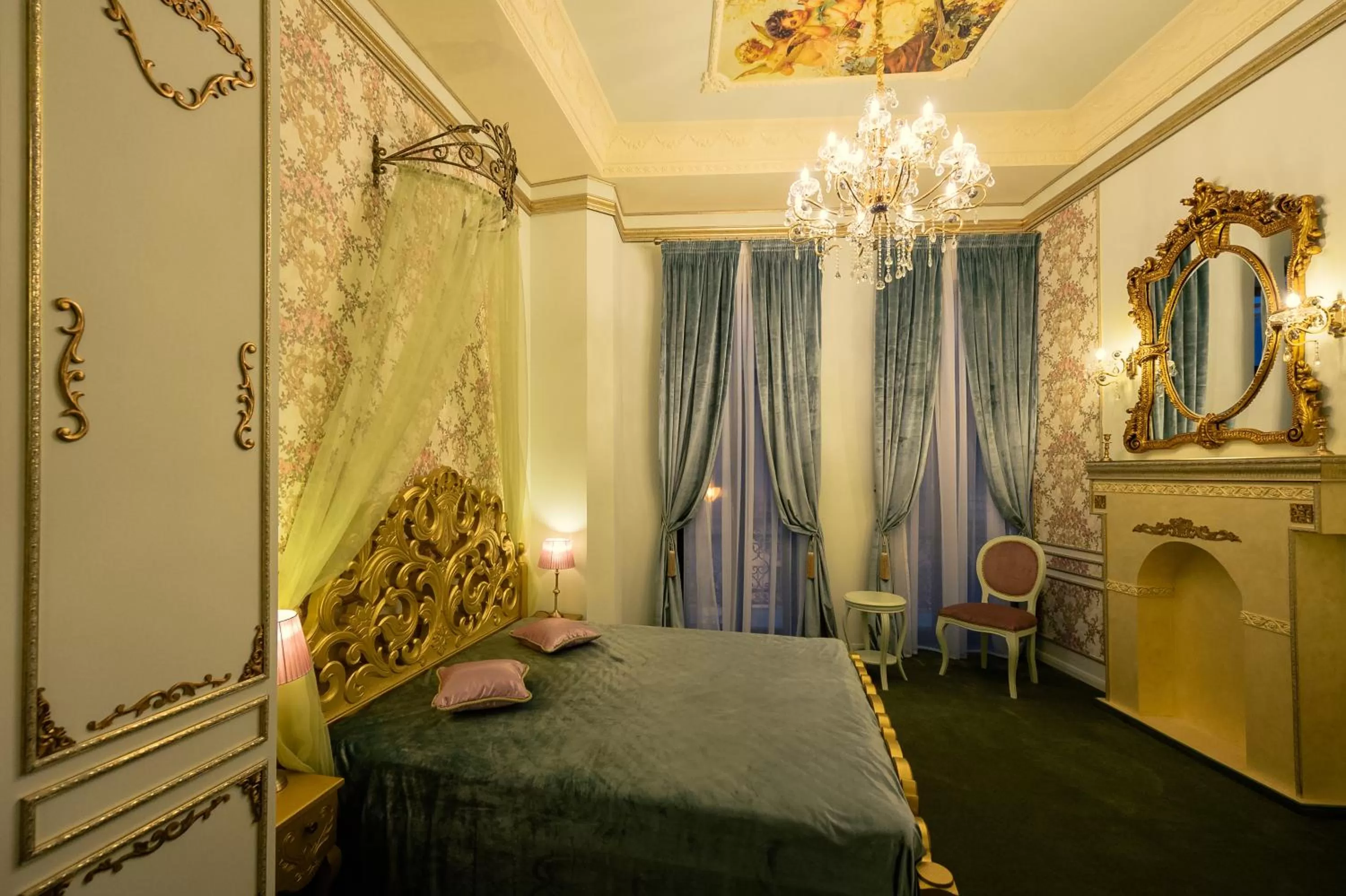 Photo of the whole room, Room Photo in Belle Epoque Boutique (Adult Only)