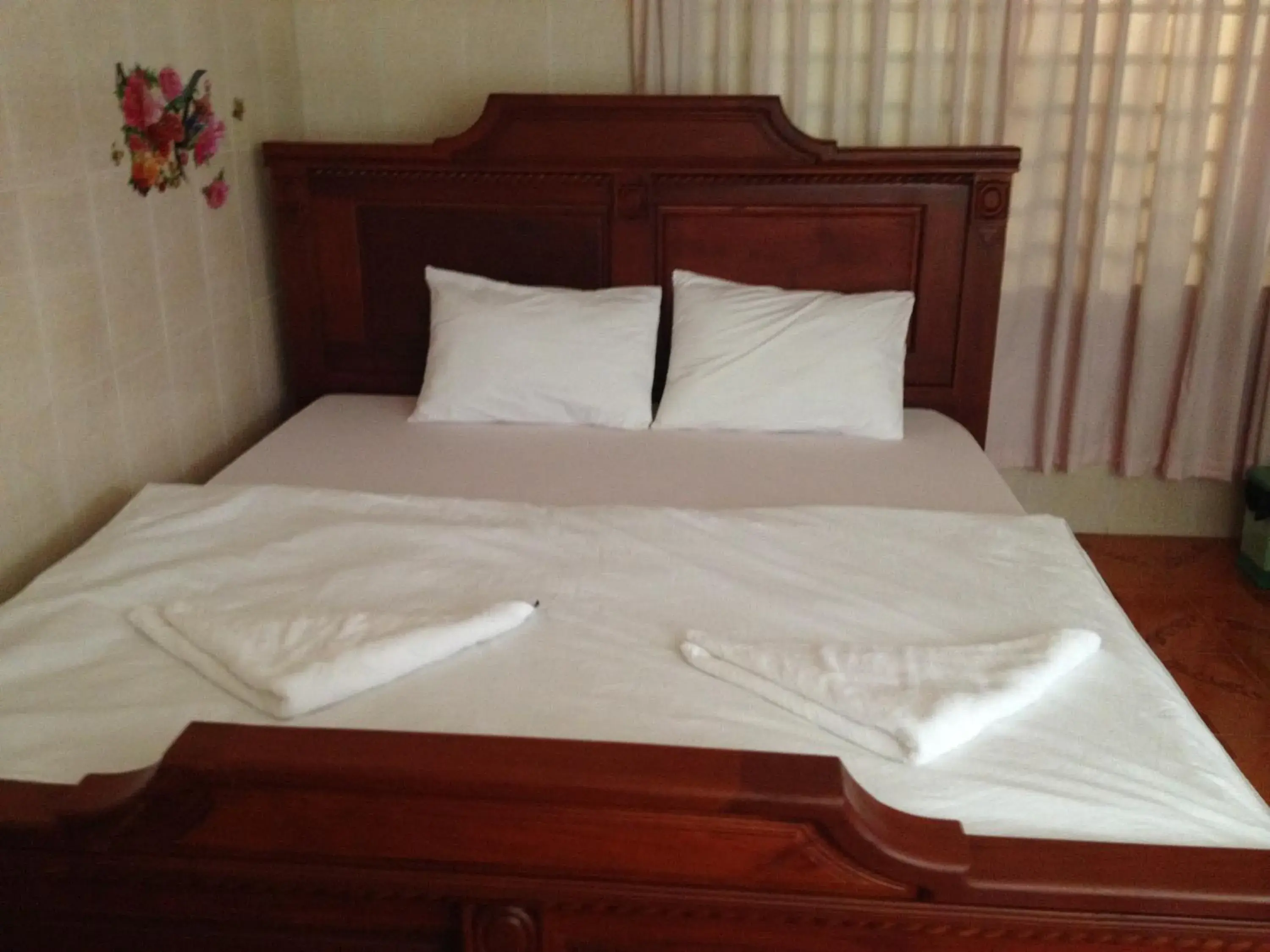 Deluxe Double Room-Aircon - single occupancy in 139 Guest House Deluxe Double Room-Aircon - single occupancy in 139 Guest House