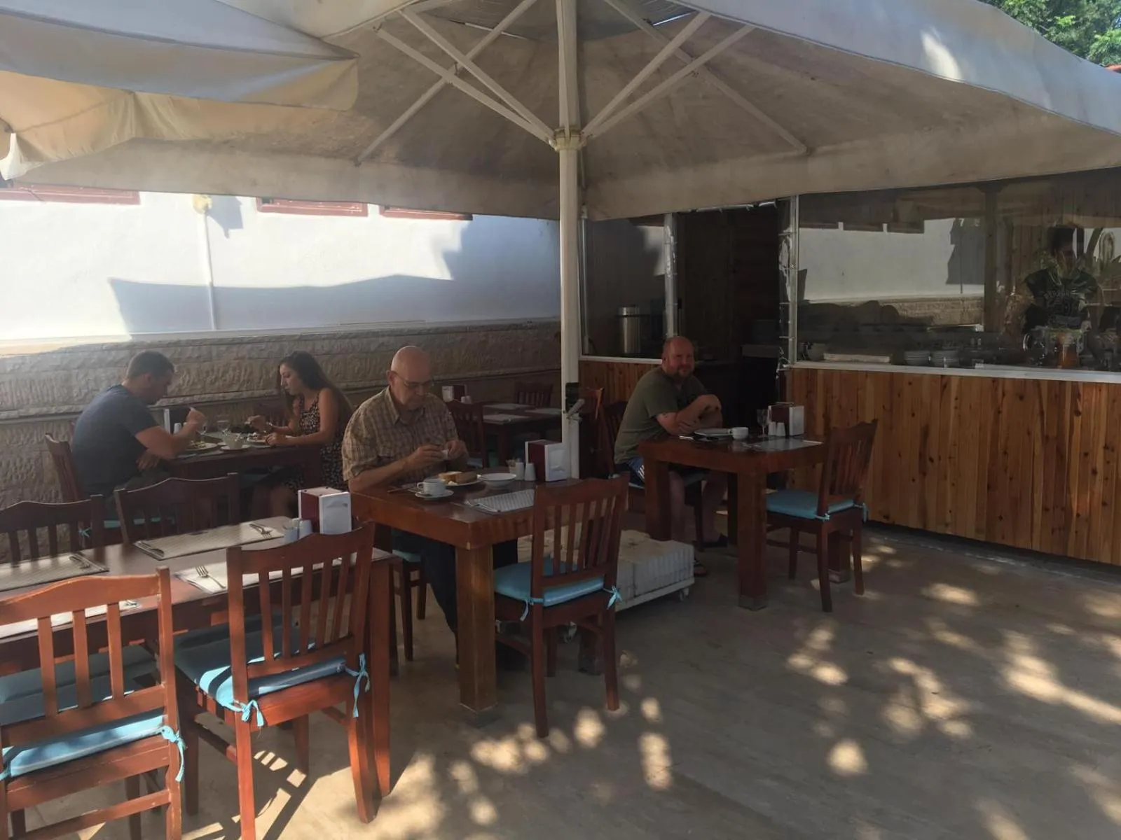 Restaurant/places to eat in Urcu Hotel