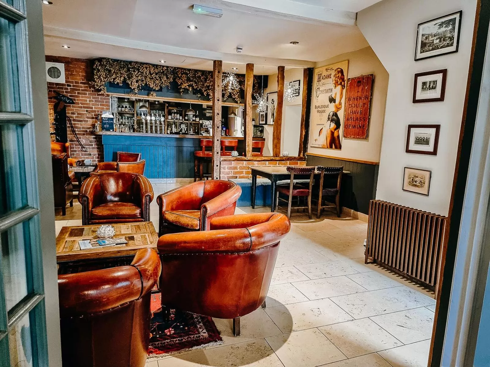 Communal lounge/ TV room in Verzon House