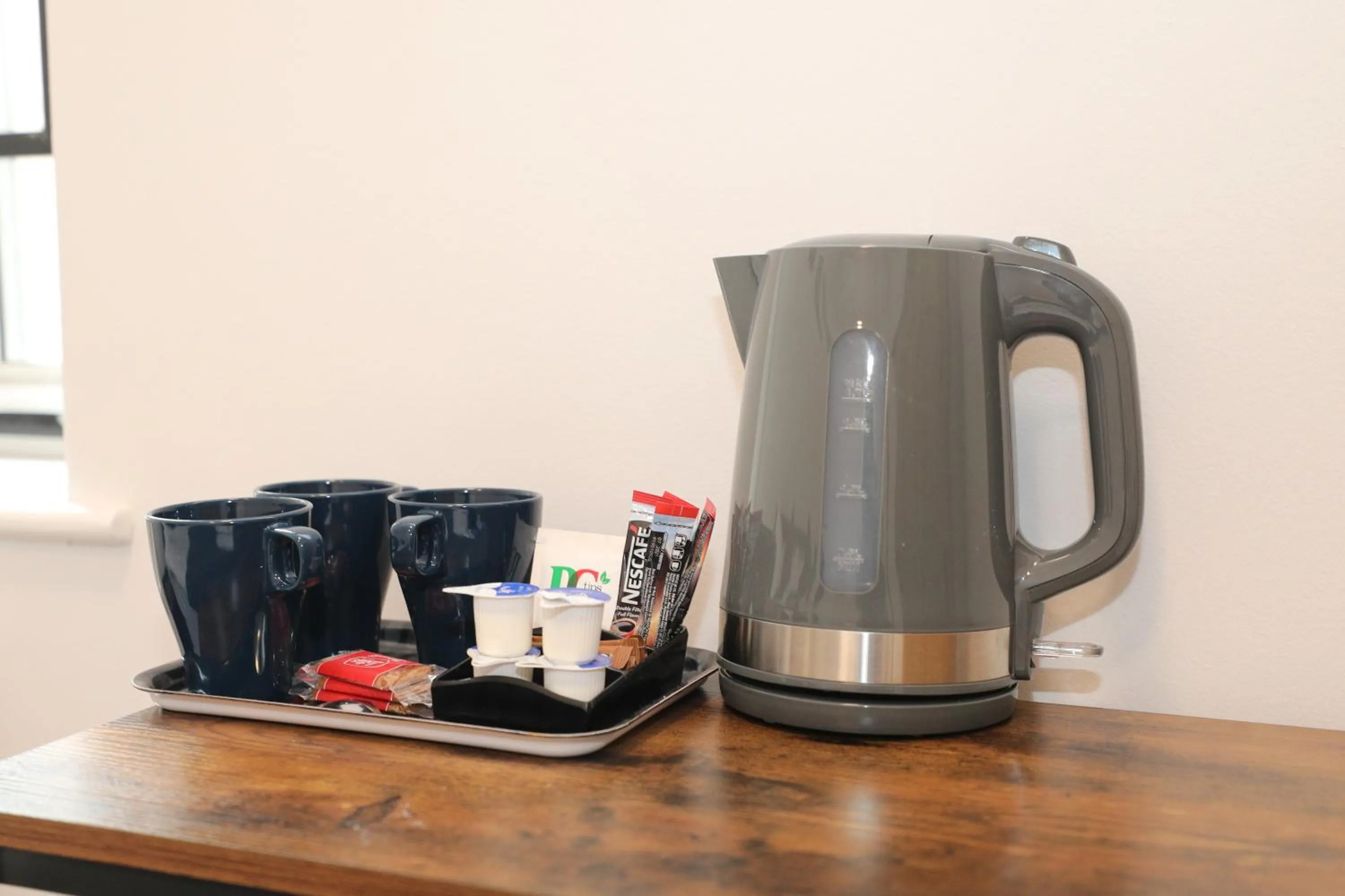 Coffee/tea facilities in Golders Park Hotel