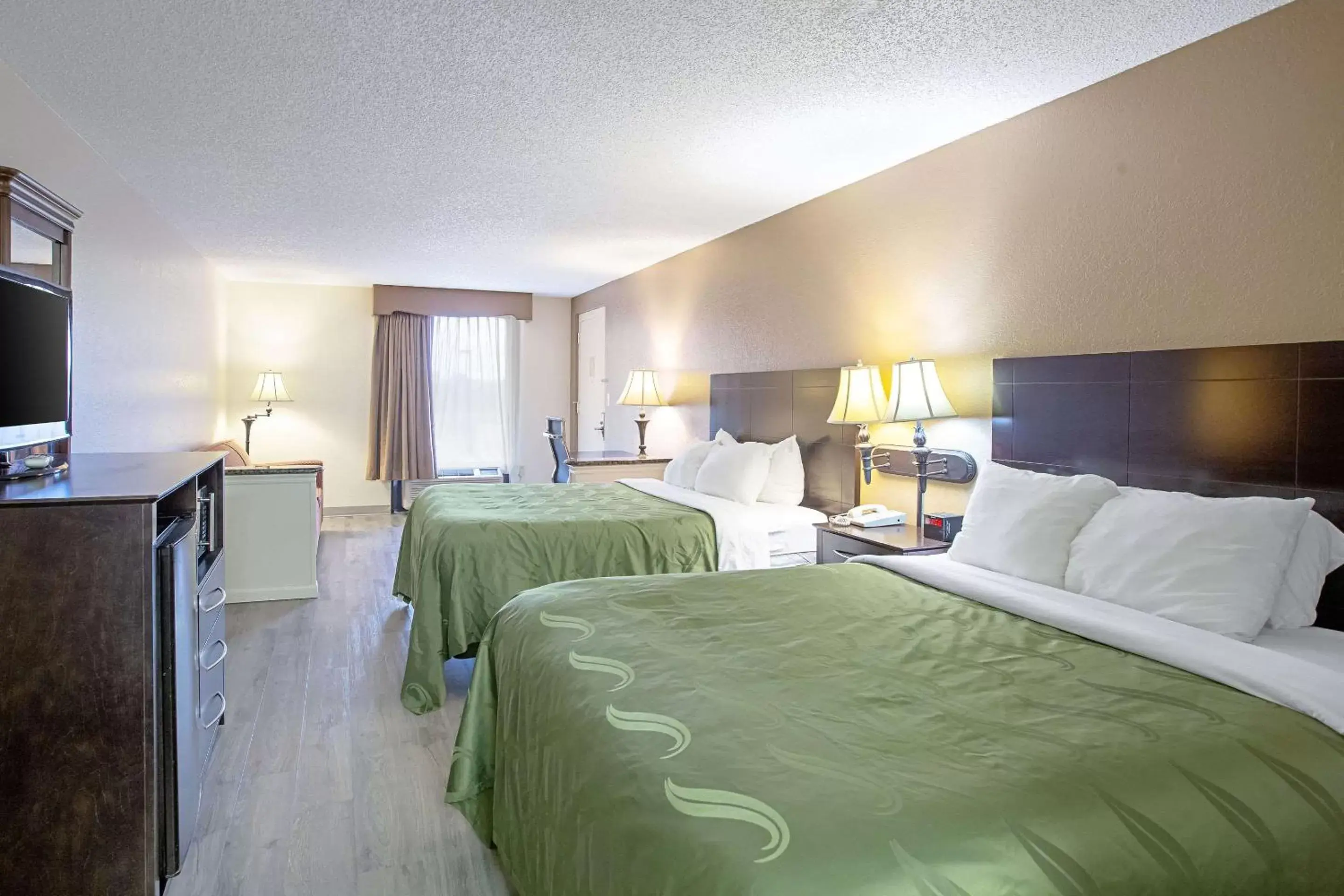Standard Queen Room with Two Queen Beds - Non-Smoking in Quality Inn & Suites Live Oak I-10 Exit 283 Standard Queen Room with Two Queen Beds - Non-Smoking in Quality Inn & Suites Live Oak I-10 Exit 283