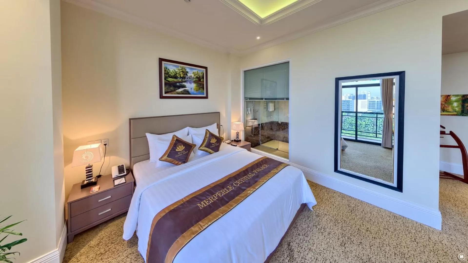 Bed in MerPerle Crystal Palace