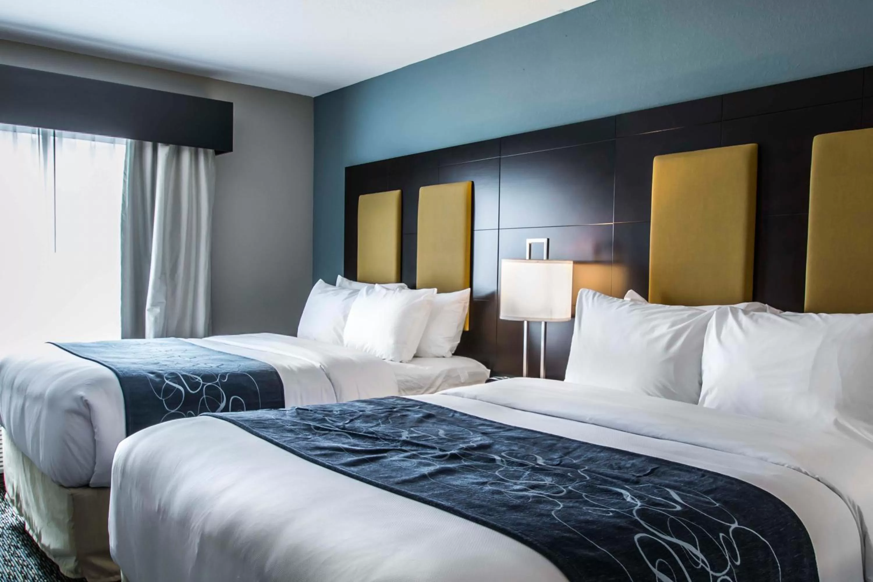 Bed in Comfort Suites Fort Lauderdale Airport South & Cruise Port