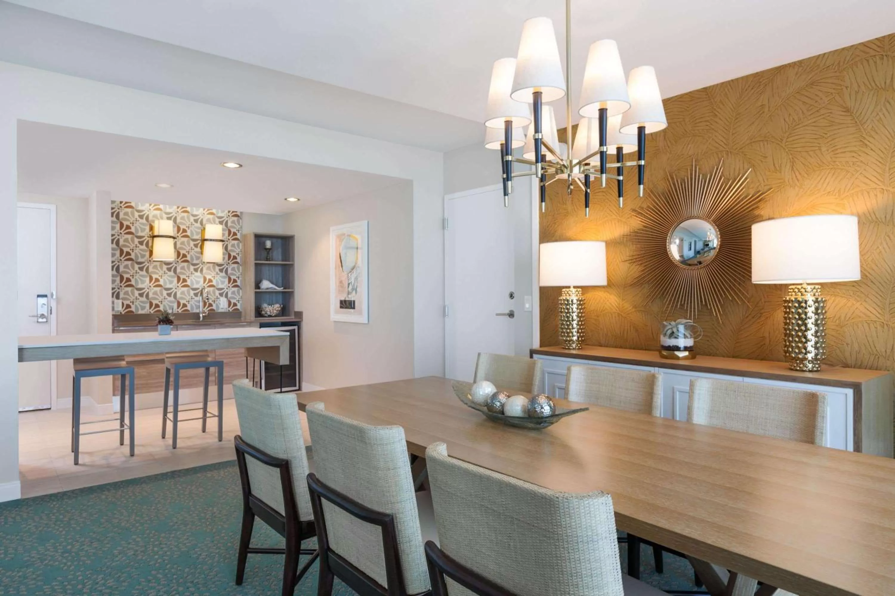 Dining area in Wyndham Grand Clearwater Beach