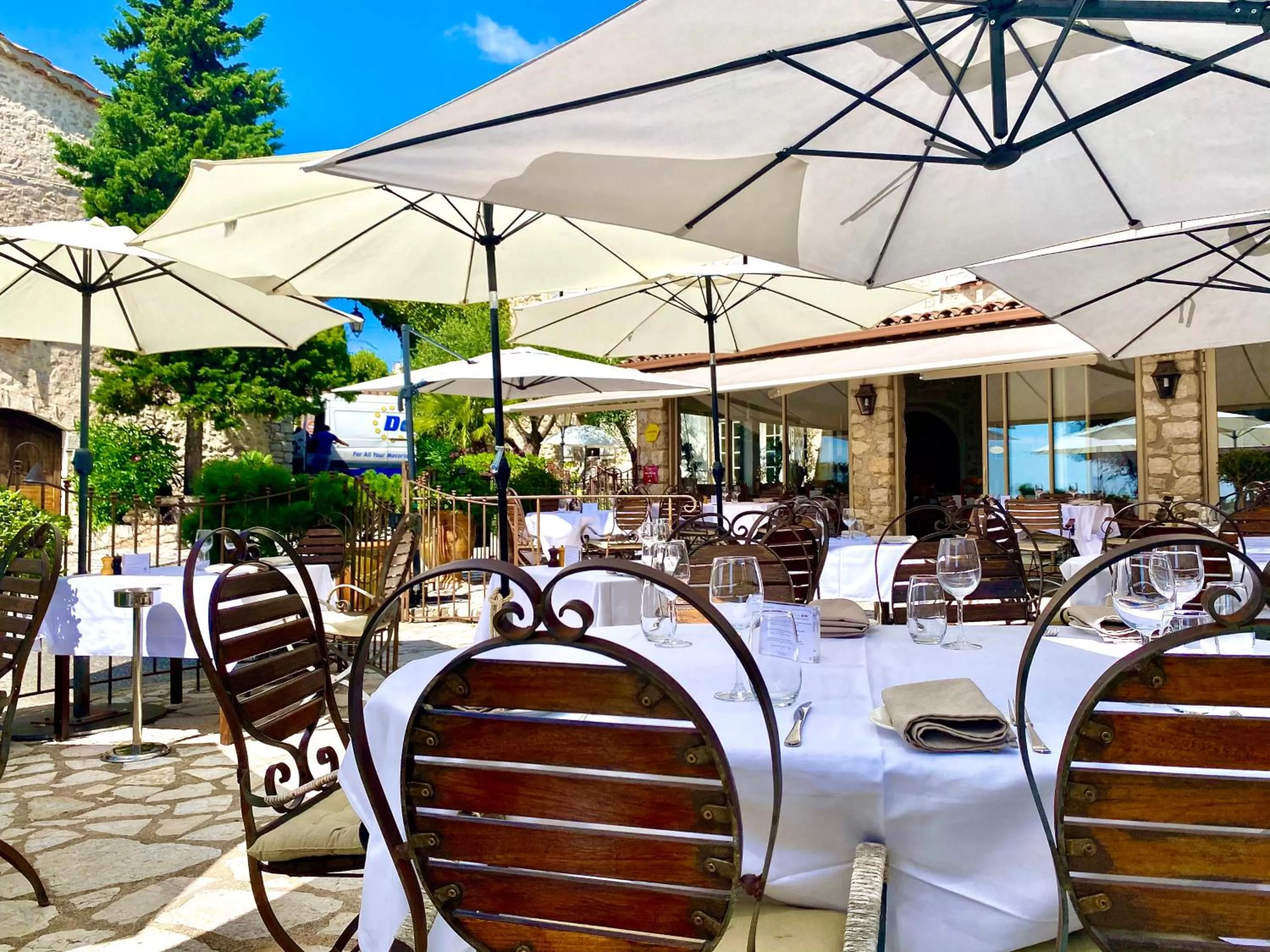 Restaurant/places to eat in Auberge du Vieux Château